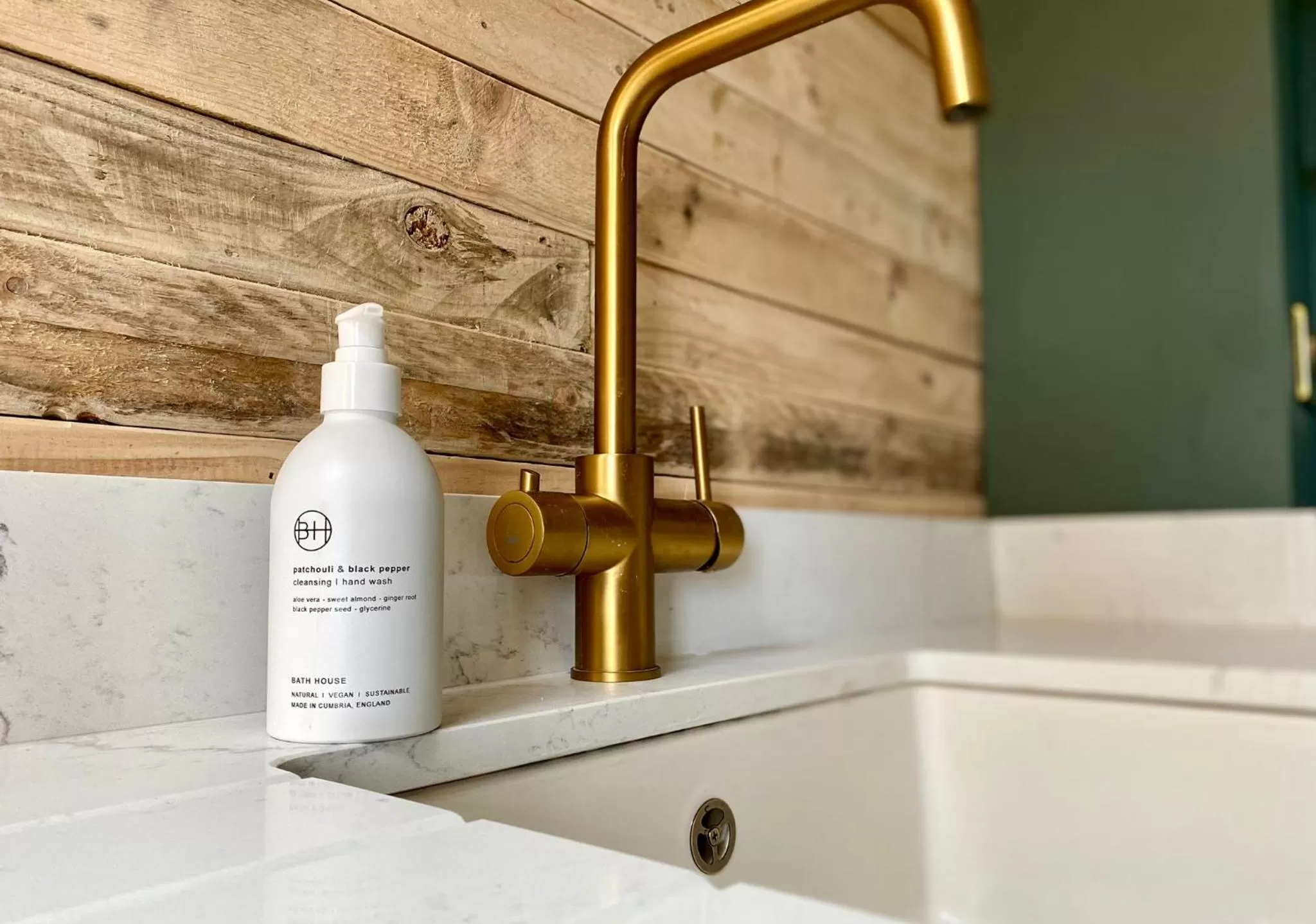 Railway House York by Chateau Anna