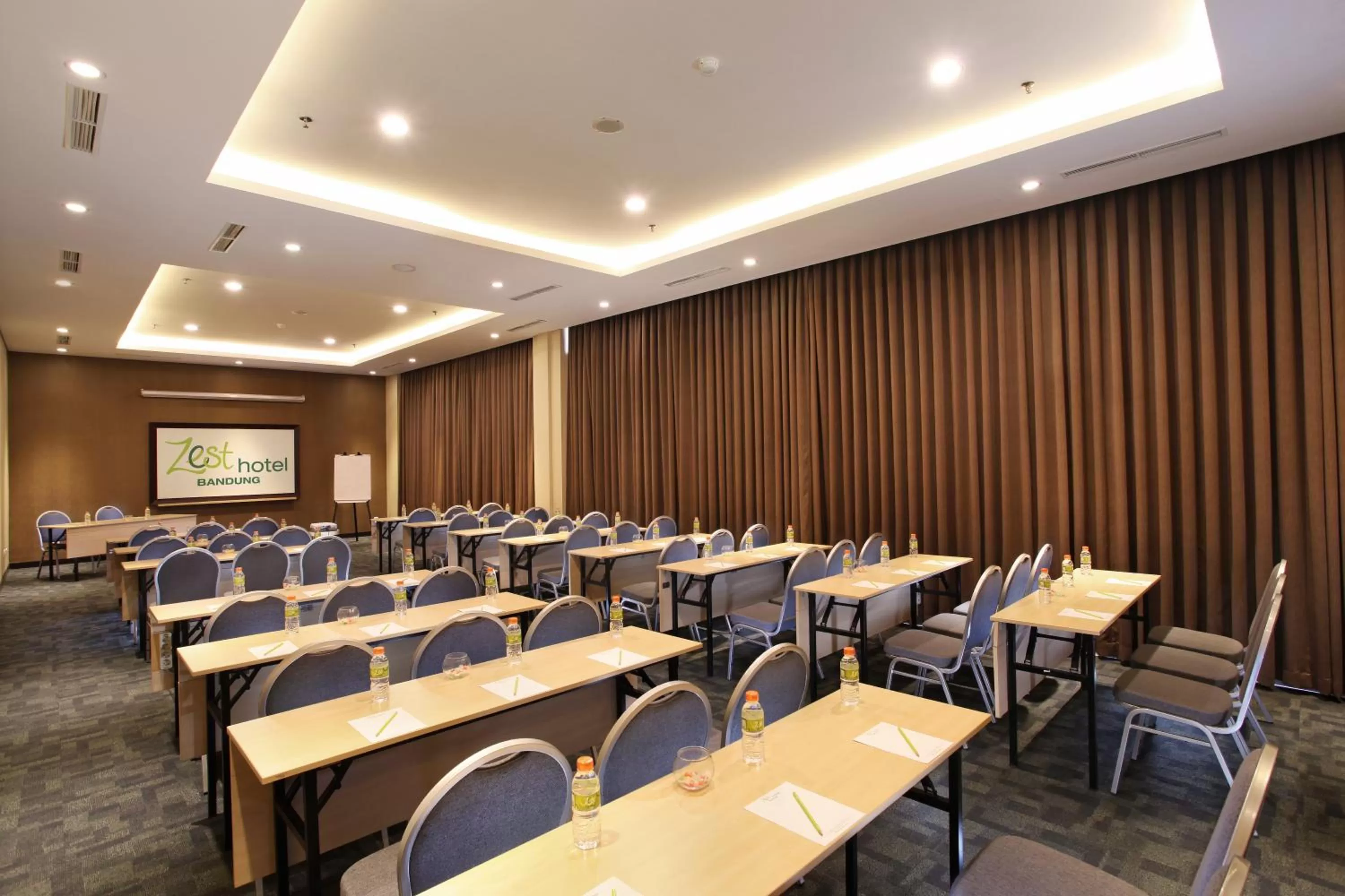 Banquet/Function facilities in Zest Sukajadi Bandung by Swiss-Belhotel International