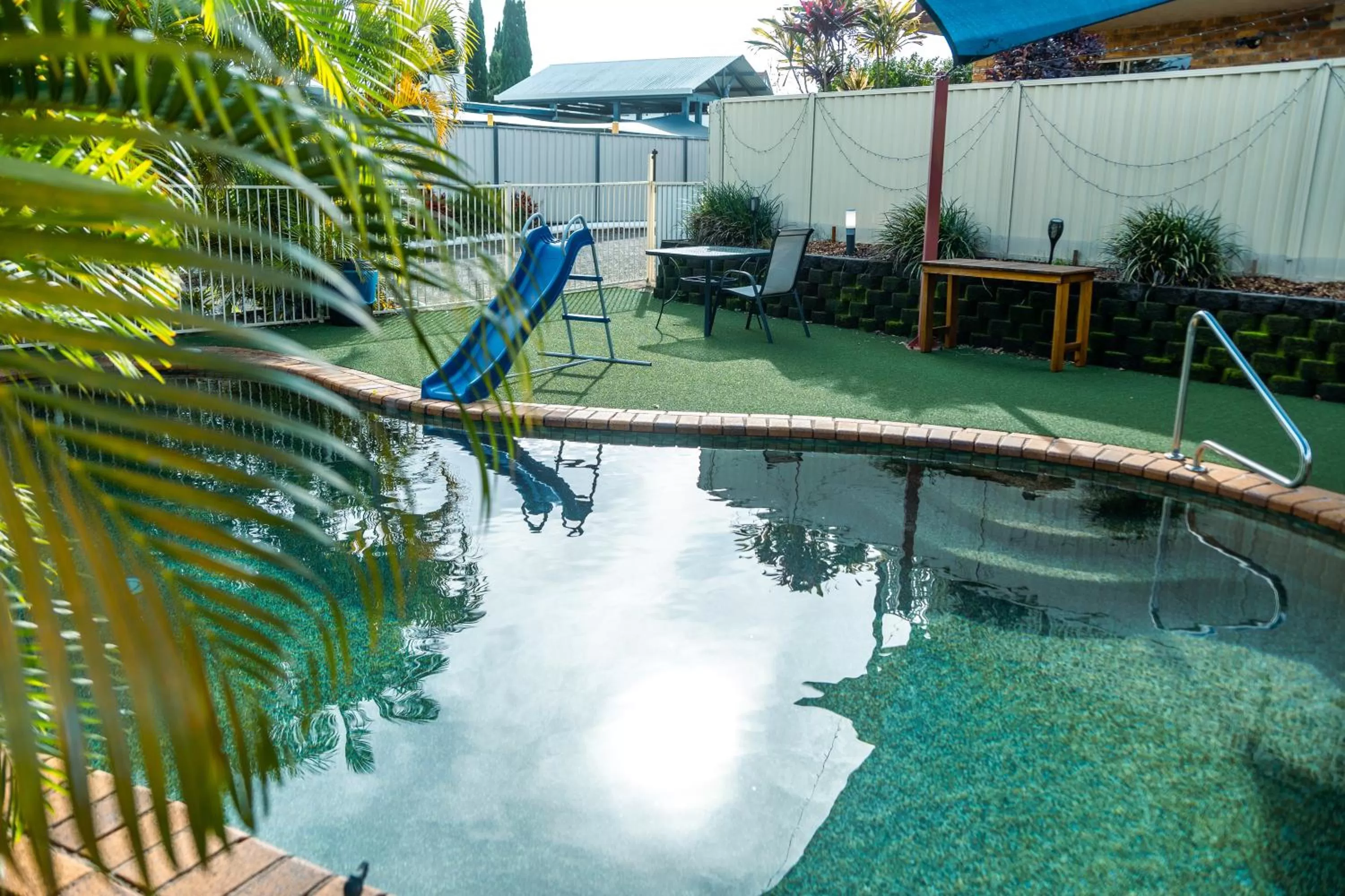 Kennedy Drive Boutique Motel - Close To City Centre & Airport