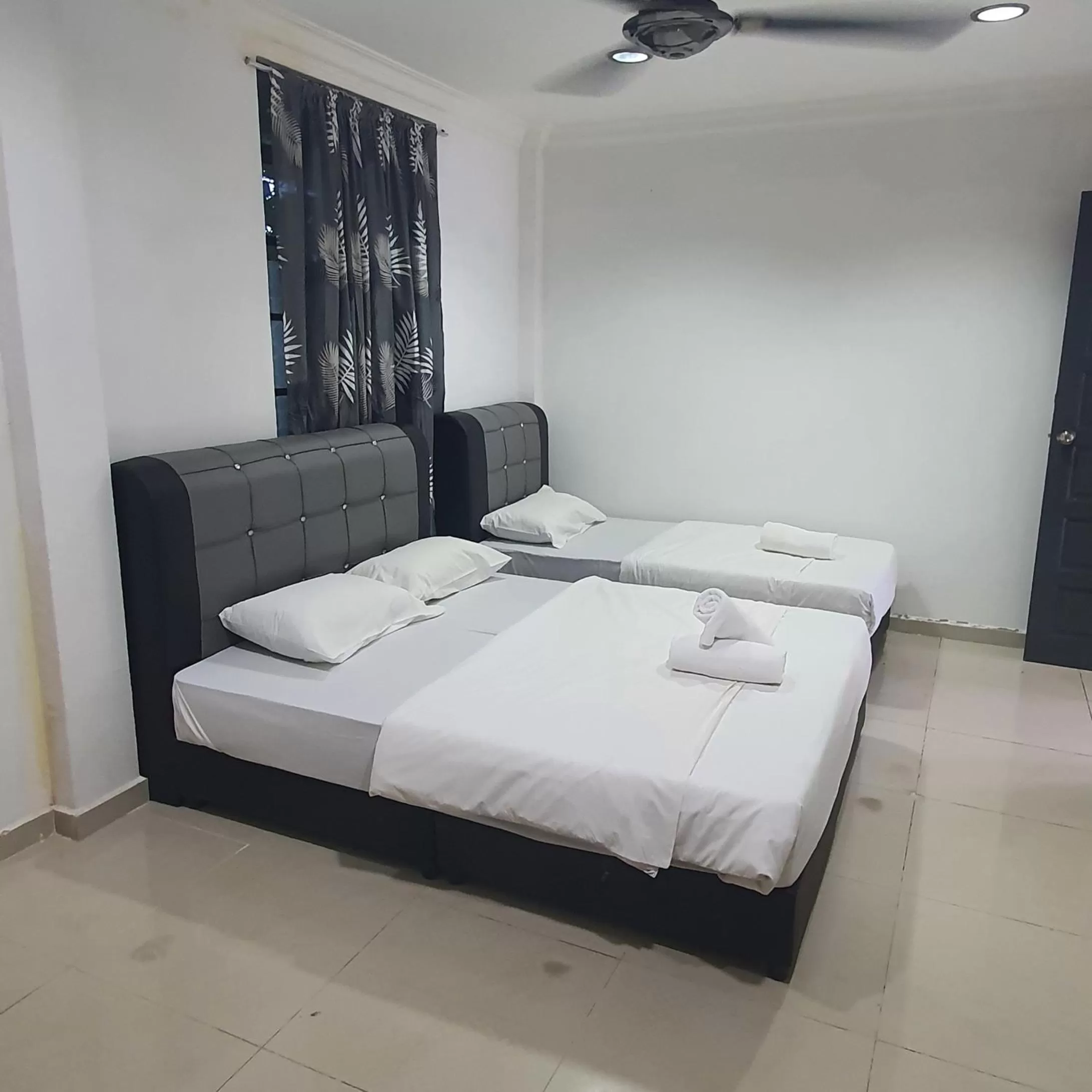 Photo of the whole room, Bed in RVH Kuala Terengganu