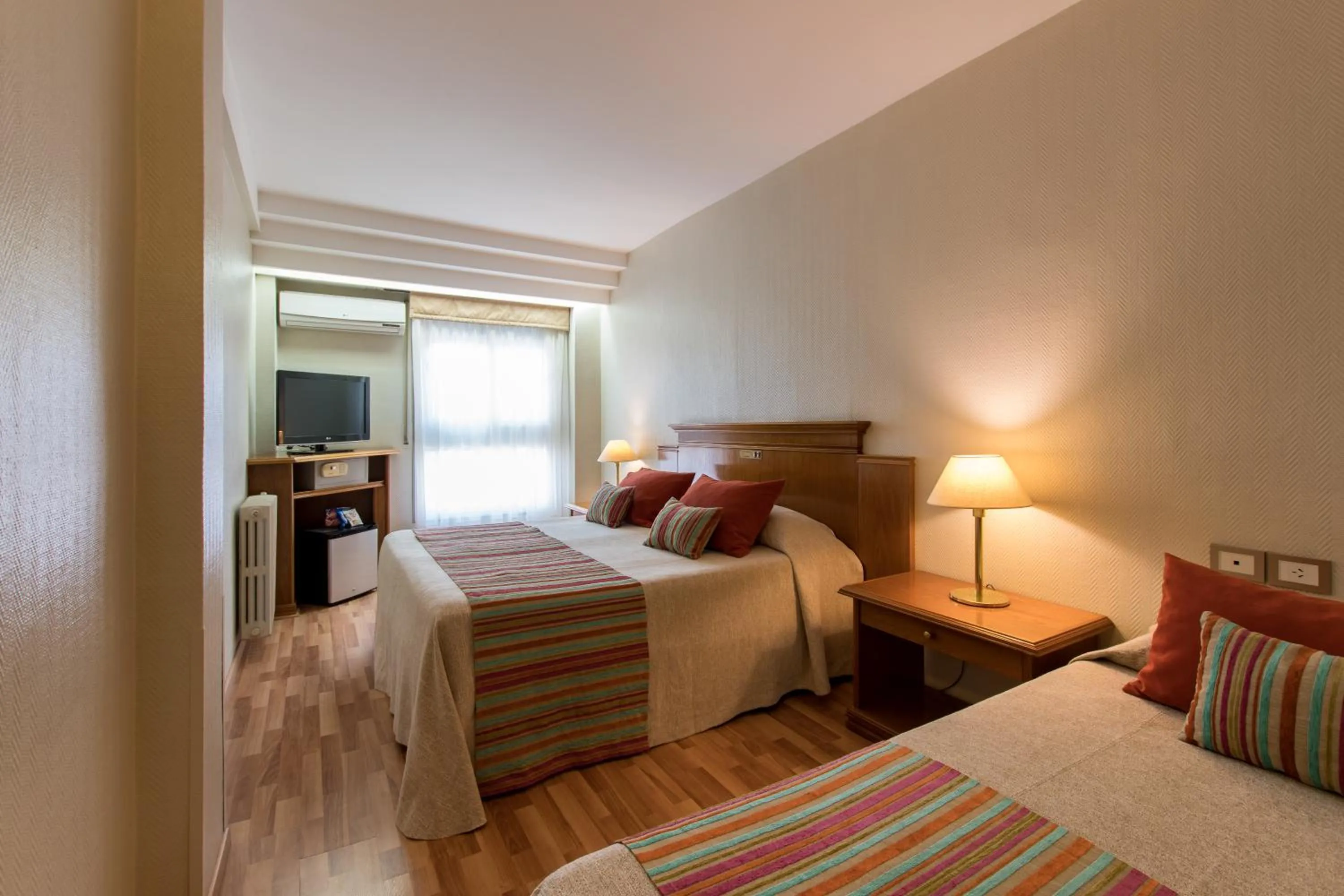TV and multimedia, Bed in Hotel Solans Riviera
