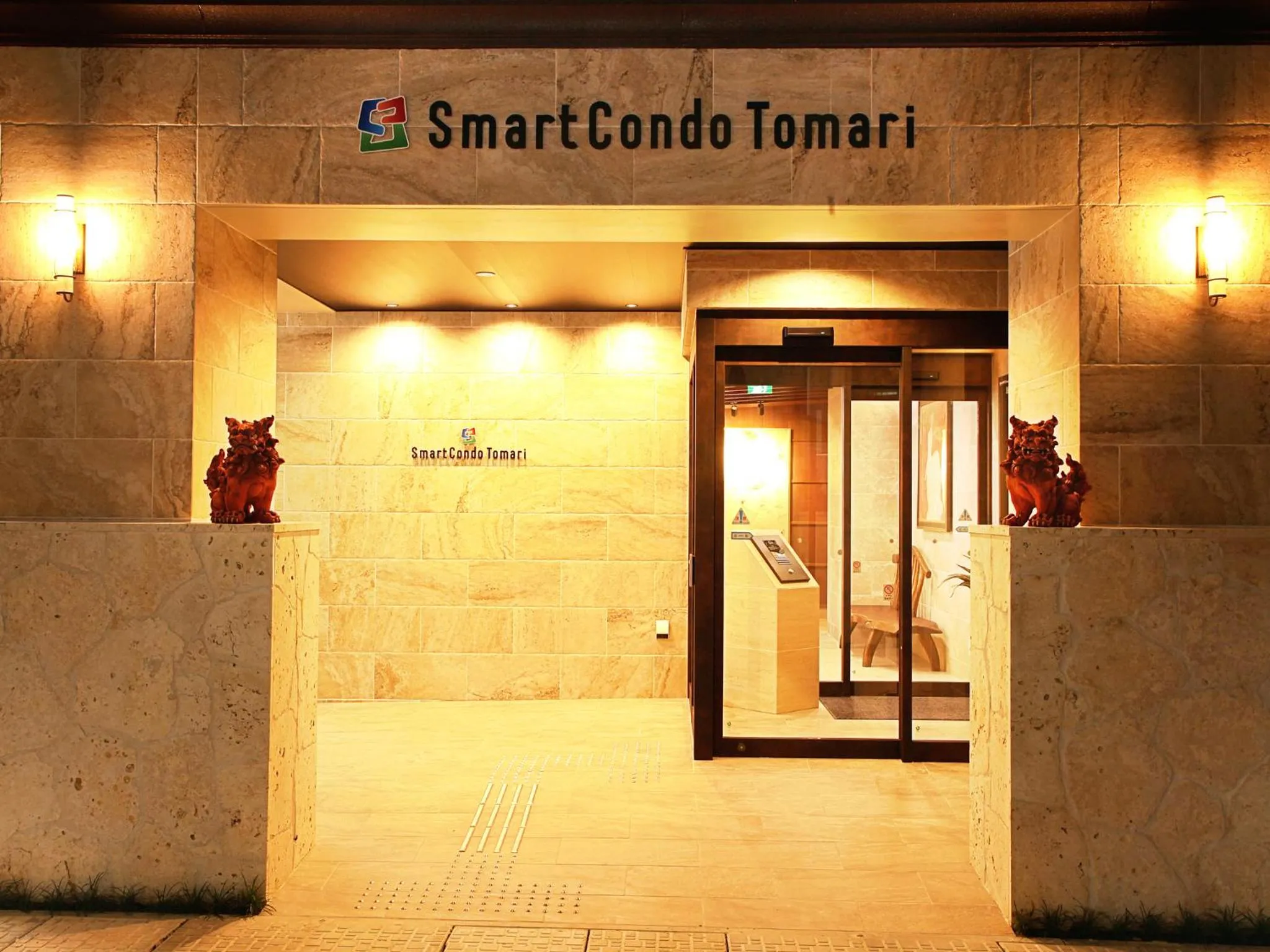 Facade/entrance in Smart Condo Tomari