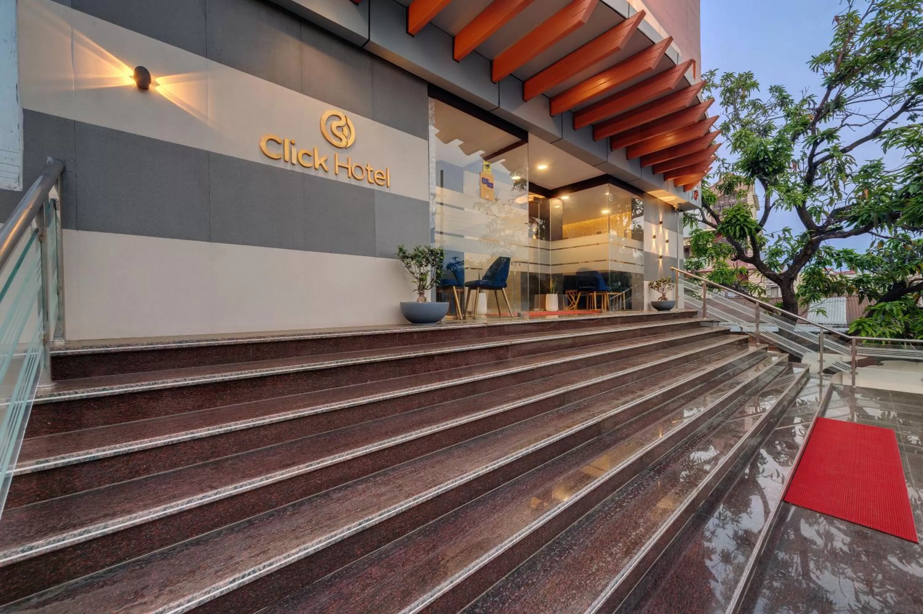 Facade/entrance in Click Hotel Guwahati
