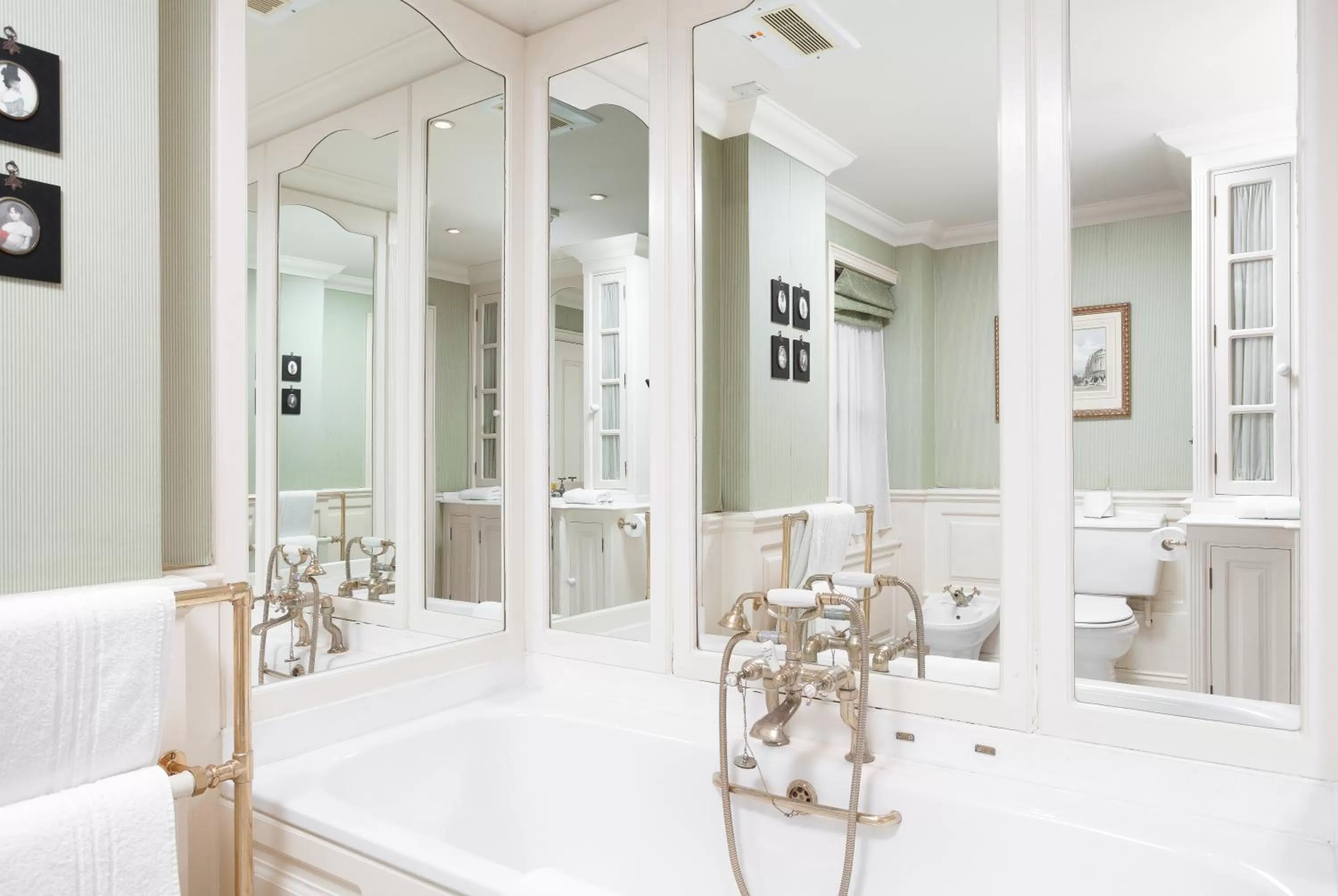 Bathroom in The Angel Posting House & Livery