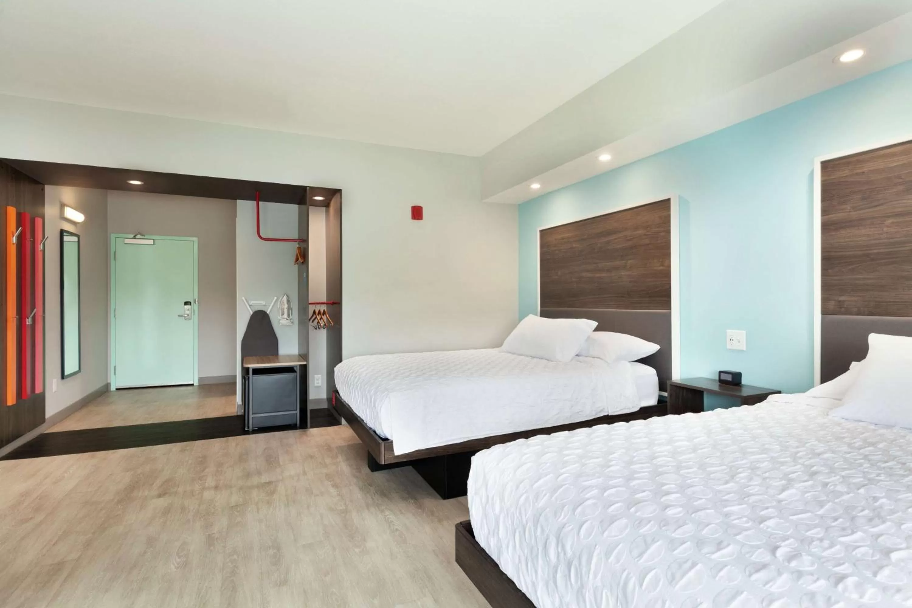 Photo of the whole room, Bed in Tru By Hilton Lake Charles