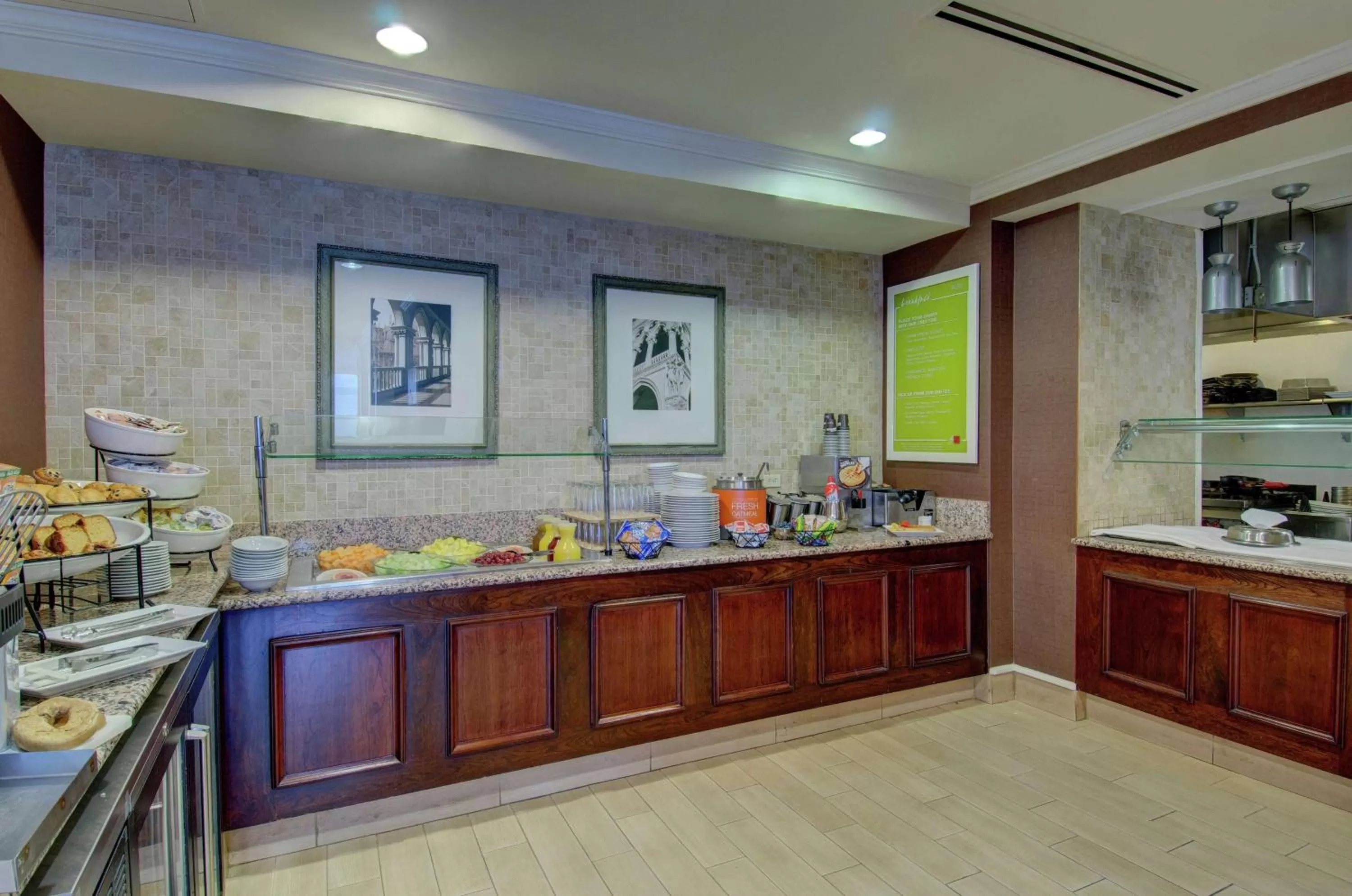 Restaurant/places to eat in Hilton Garden Inn Norwalk