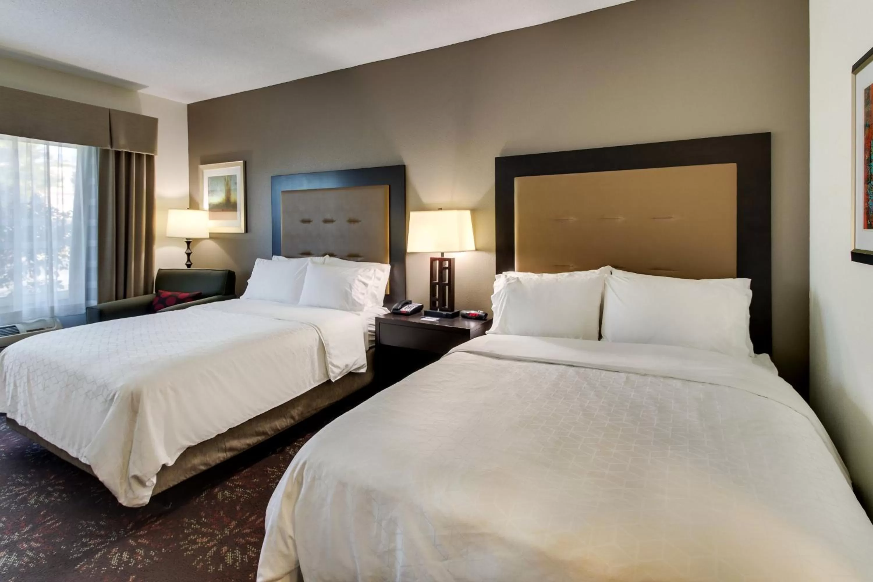 Photo of the whole room, Bed in Holiday Inn Express Hotel & Suites Lancaster-Lititz by IHG