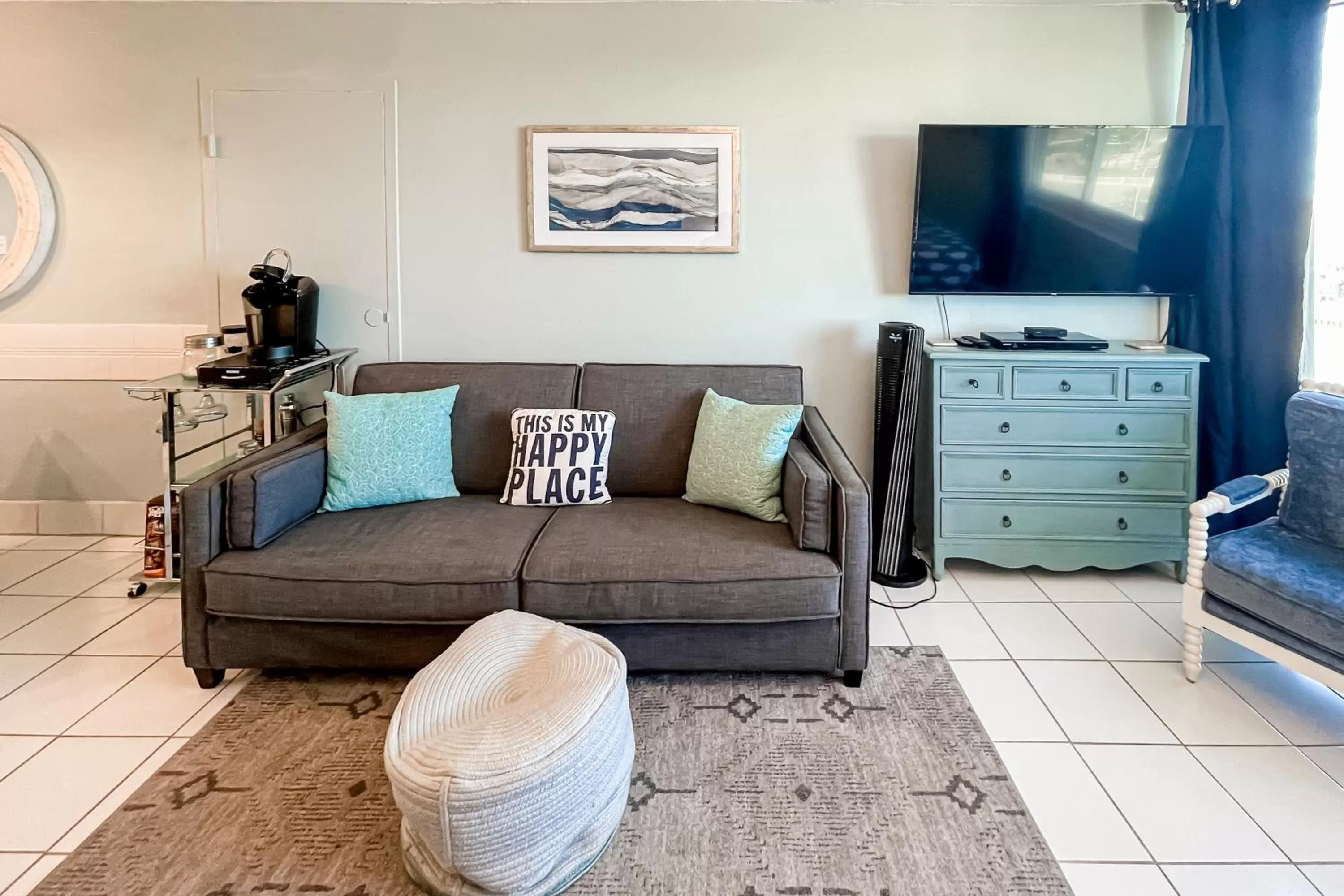 Seating Area in Top of the Gulf 708