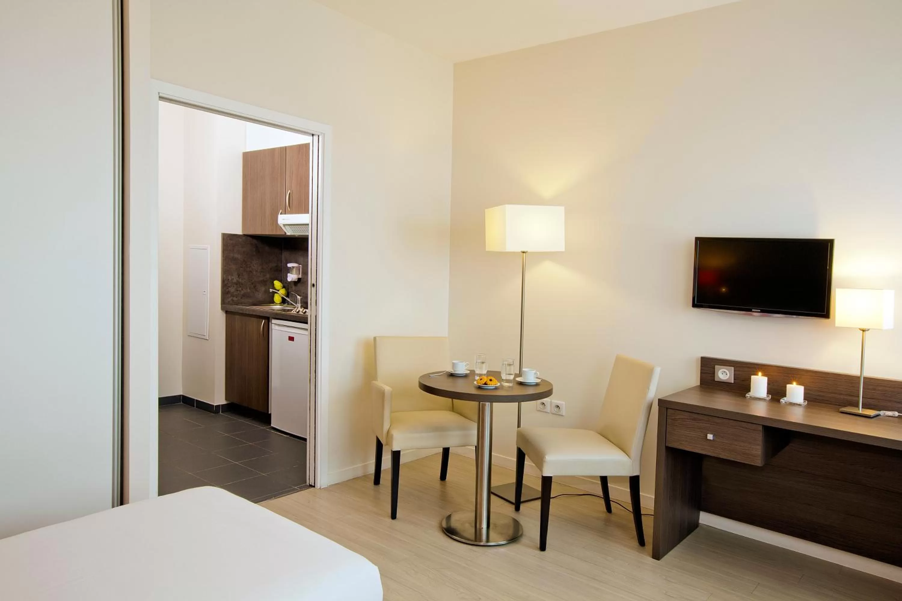 Dining area, Bed in Residhome Reims Centre