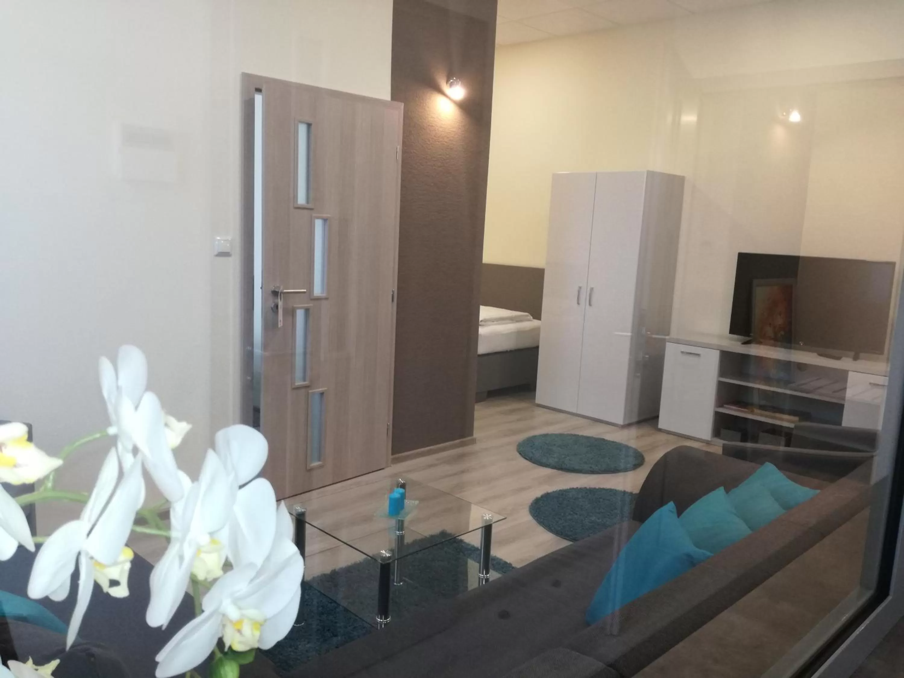 Living room, TV/Entertainment Center in garni Hotel S.O.G.* * *