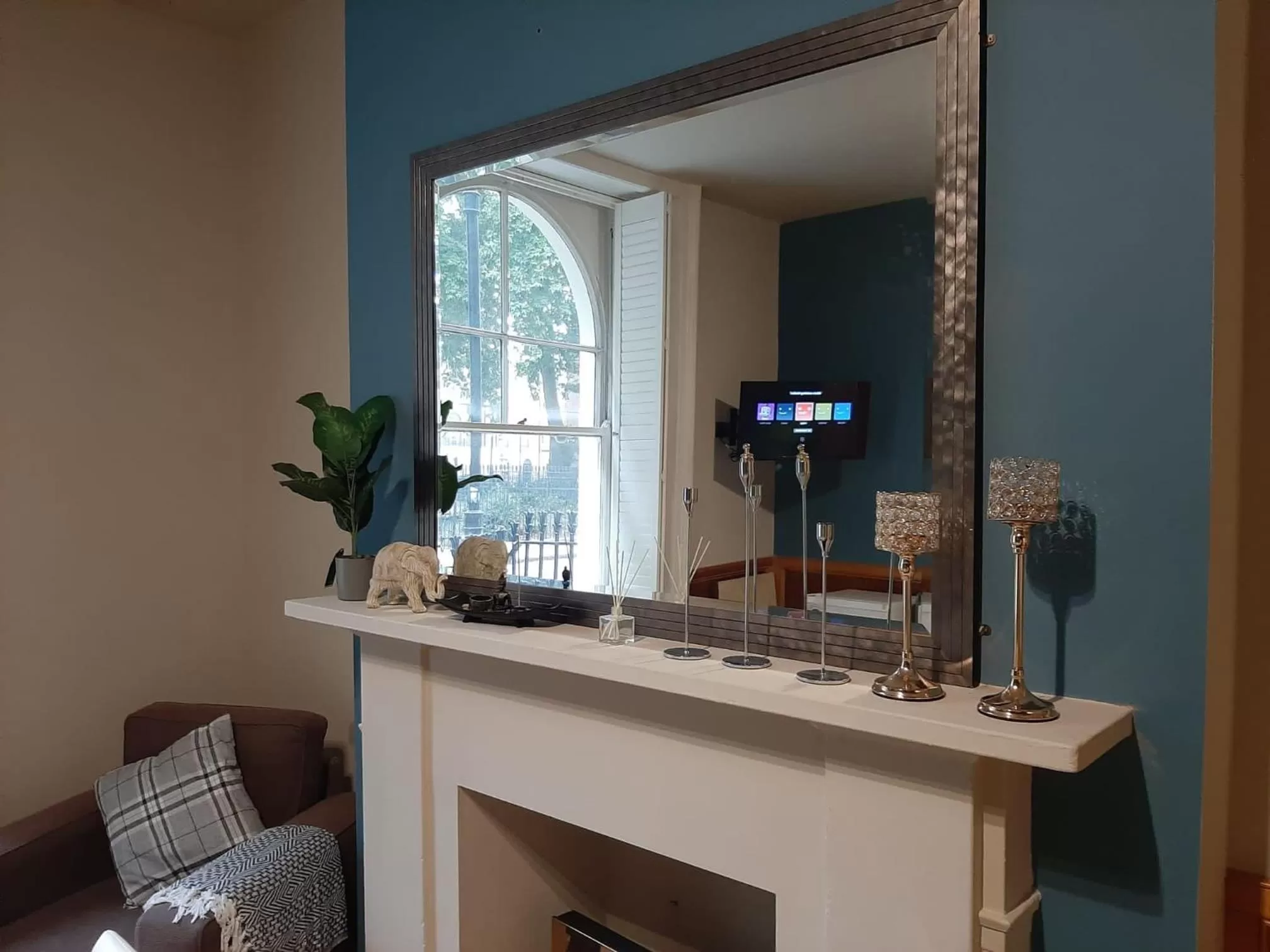 Communal lounge/ TV room in KX Rooms Kings Cross