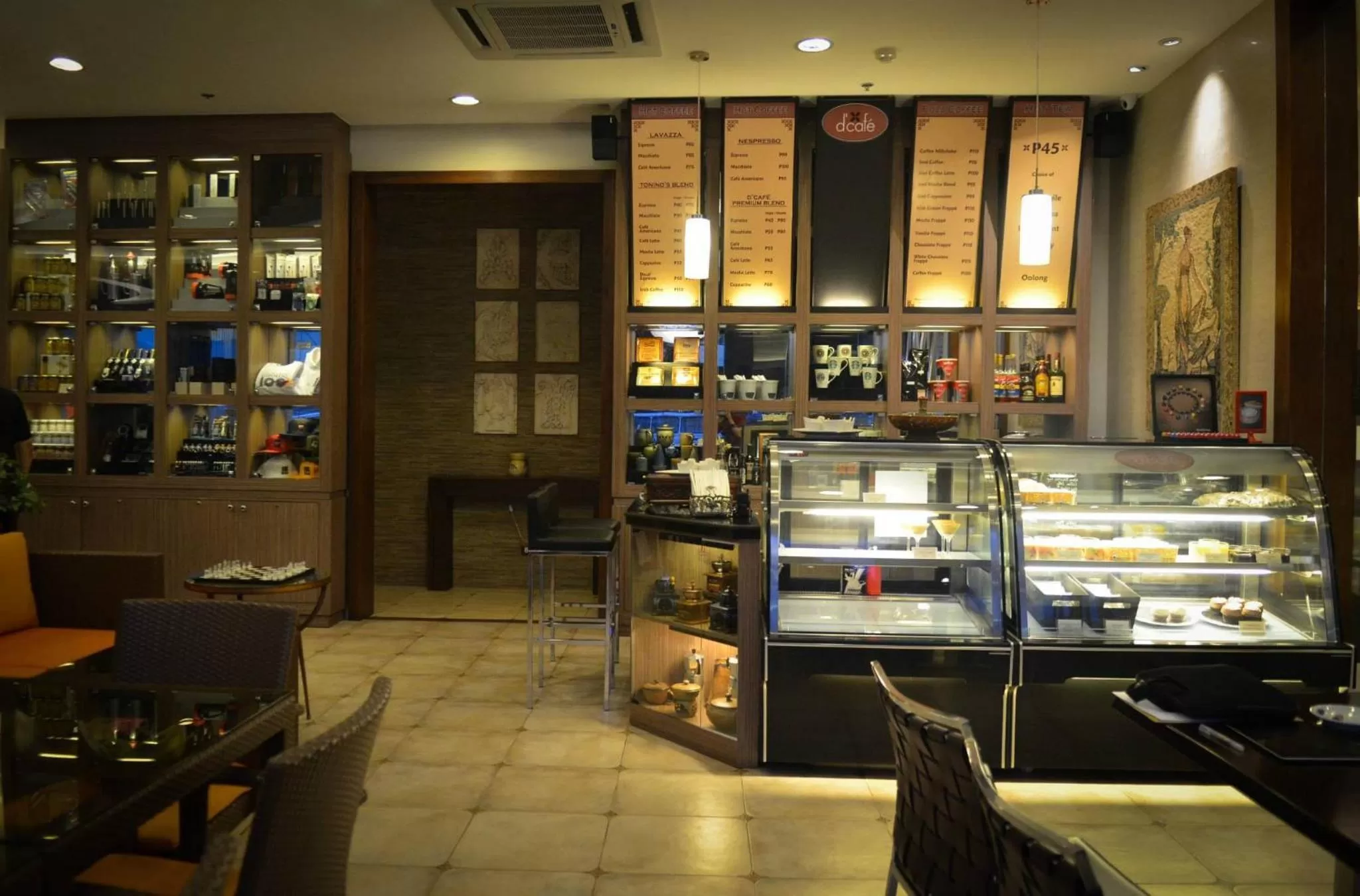 Restaurant/places to eat in D'Hotel & Suites