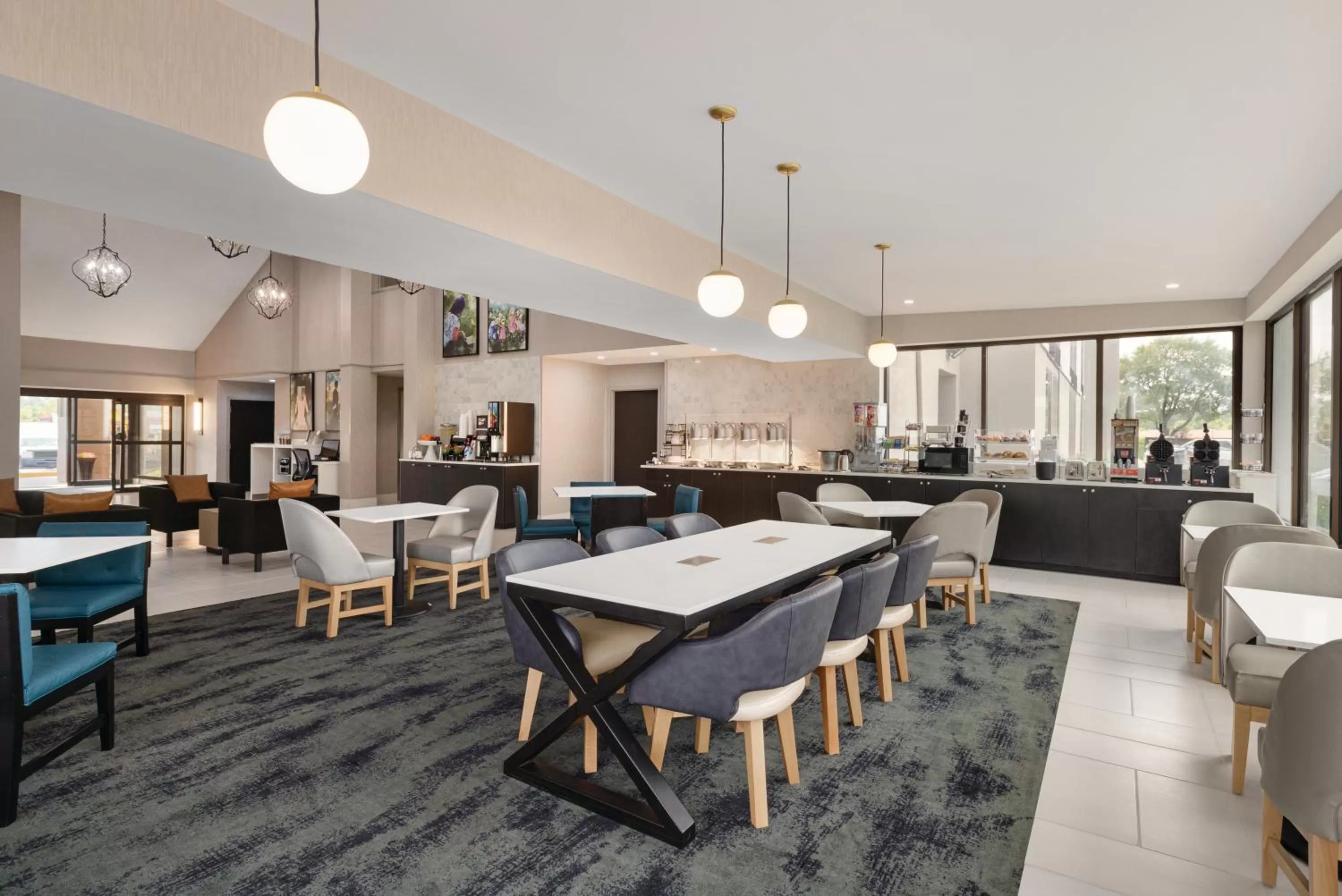 Restaurant/places to eat in La Quinta inn & suites by Wyndham Dothan