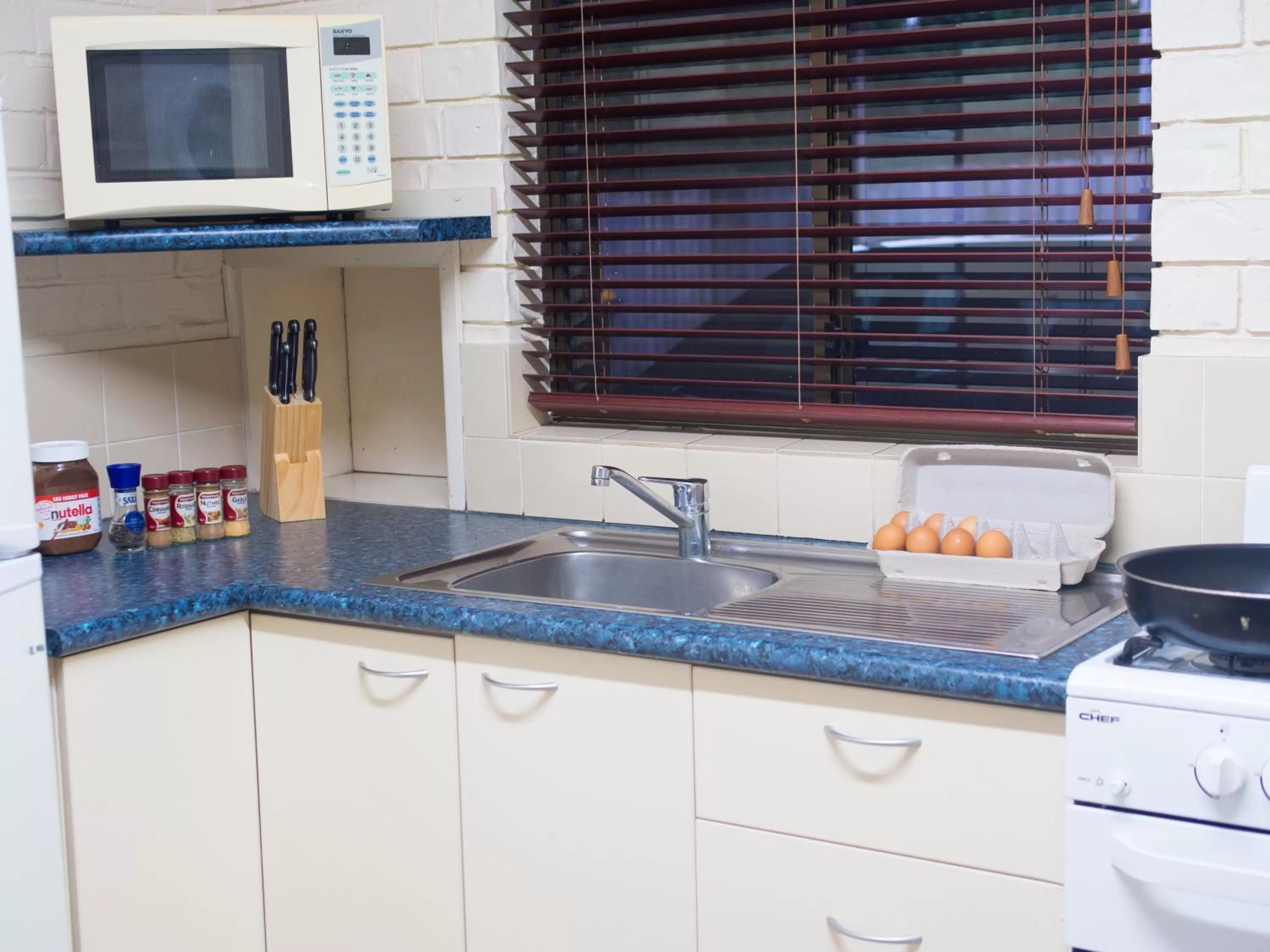 Kitchen or kitchenette in Sunnybank Star Hotel