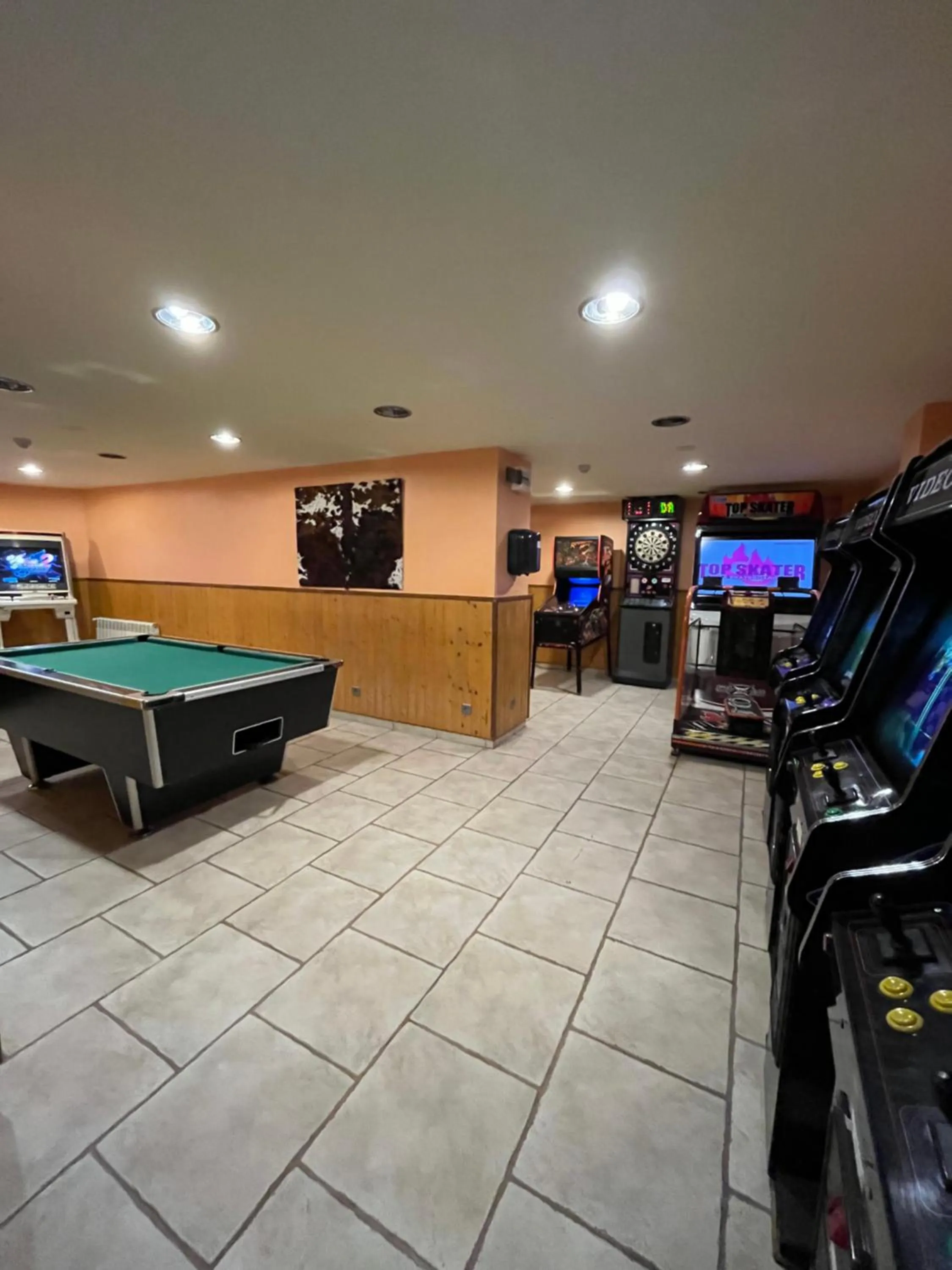 Billiard, Billiards in Wuau! Hotel Segle XX