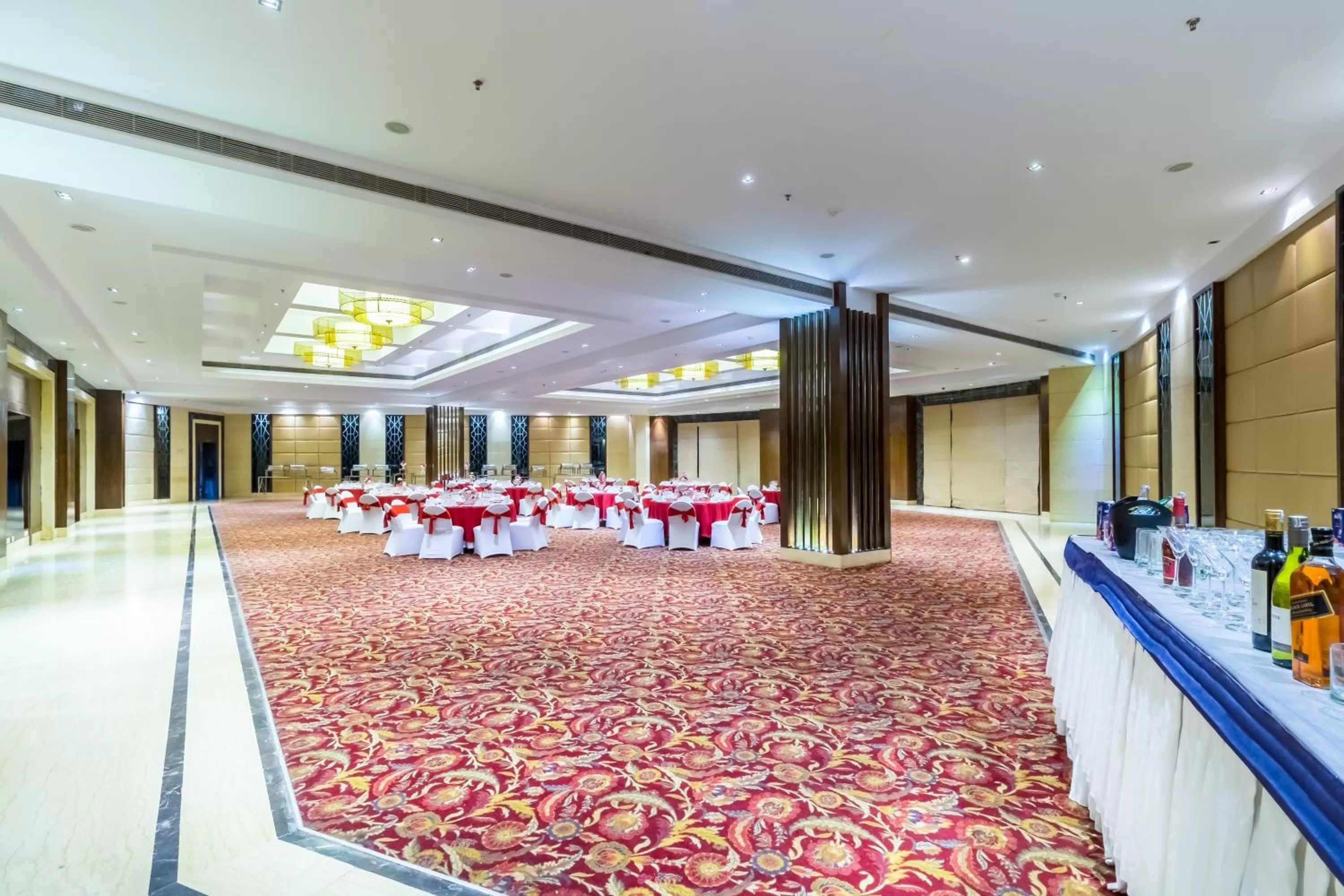 Business facilities in Golden Tulip Chandigarh, Panchkula