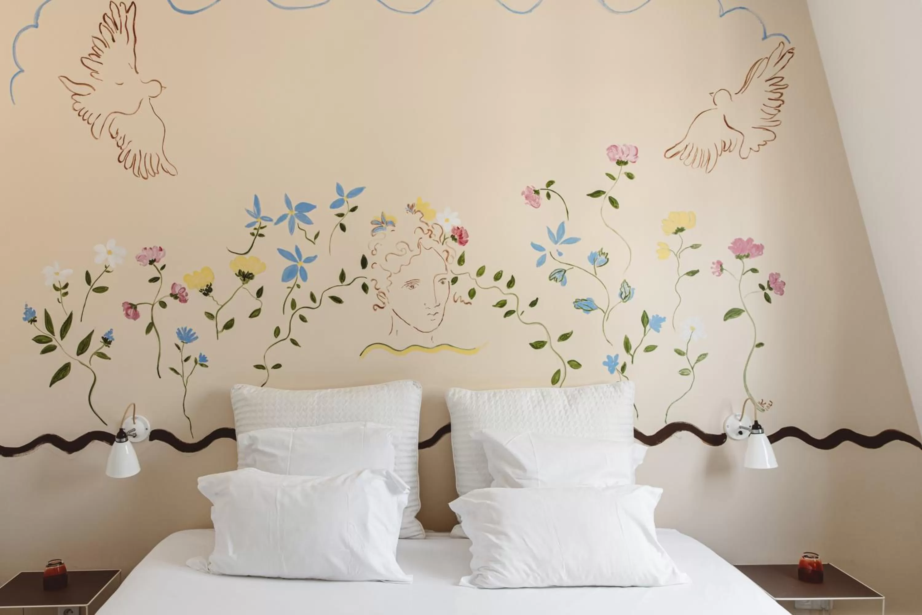 Bedroom, Bed in Hôtel Arvor Saint Georges