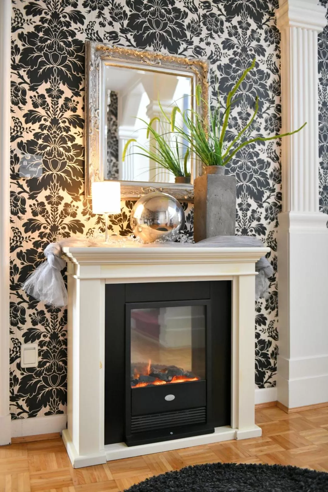 Decorative detail, TV/Entertainment Center in Elena Kempf Haaratelier & Guesthouse