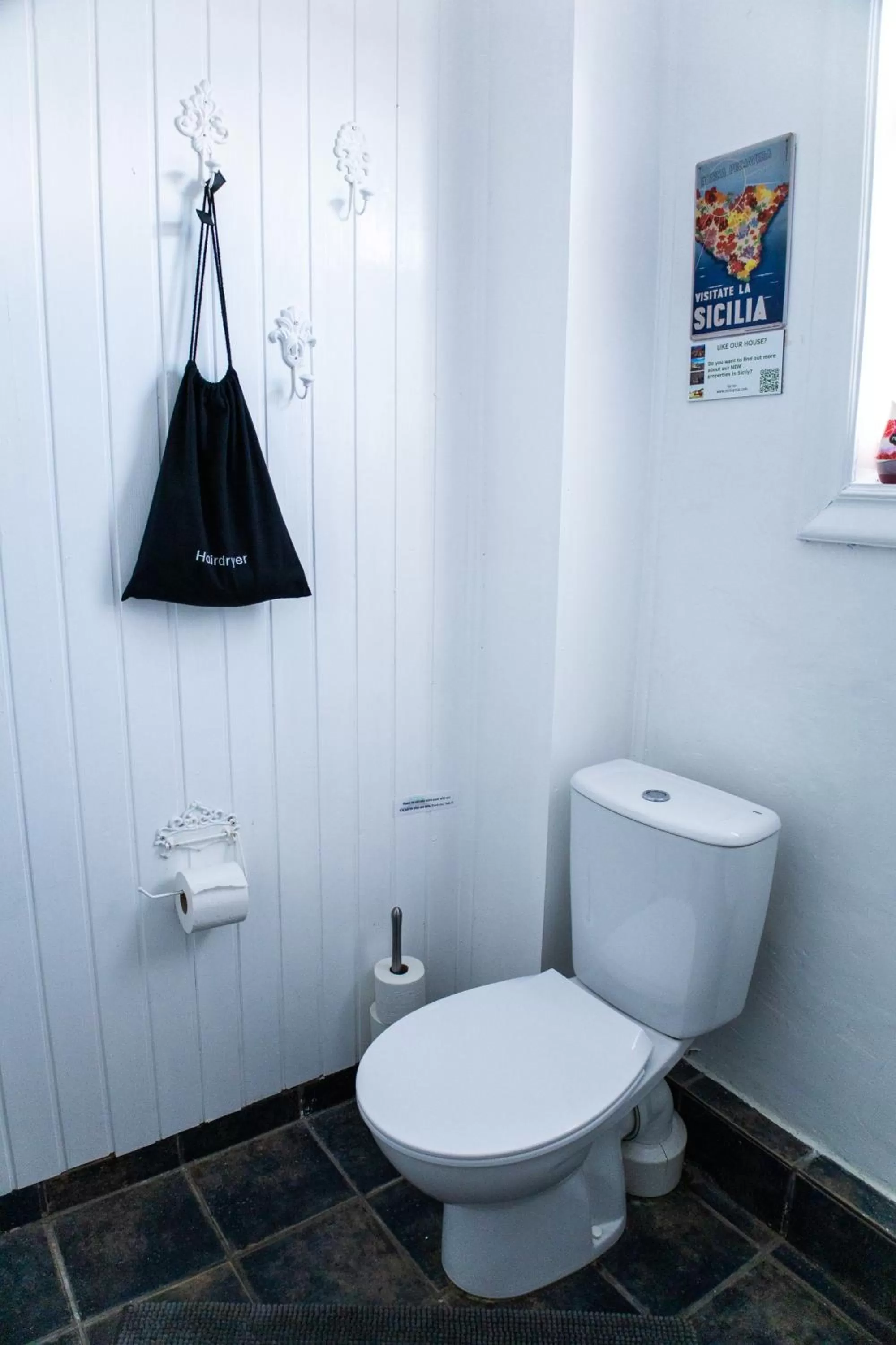 Shower, Bathroom in Blue House B&B