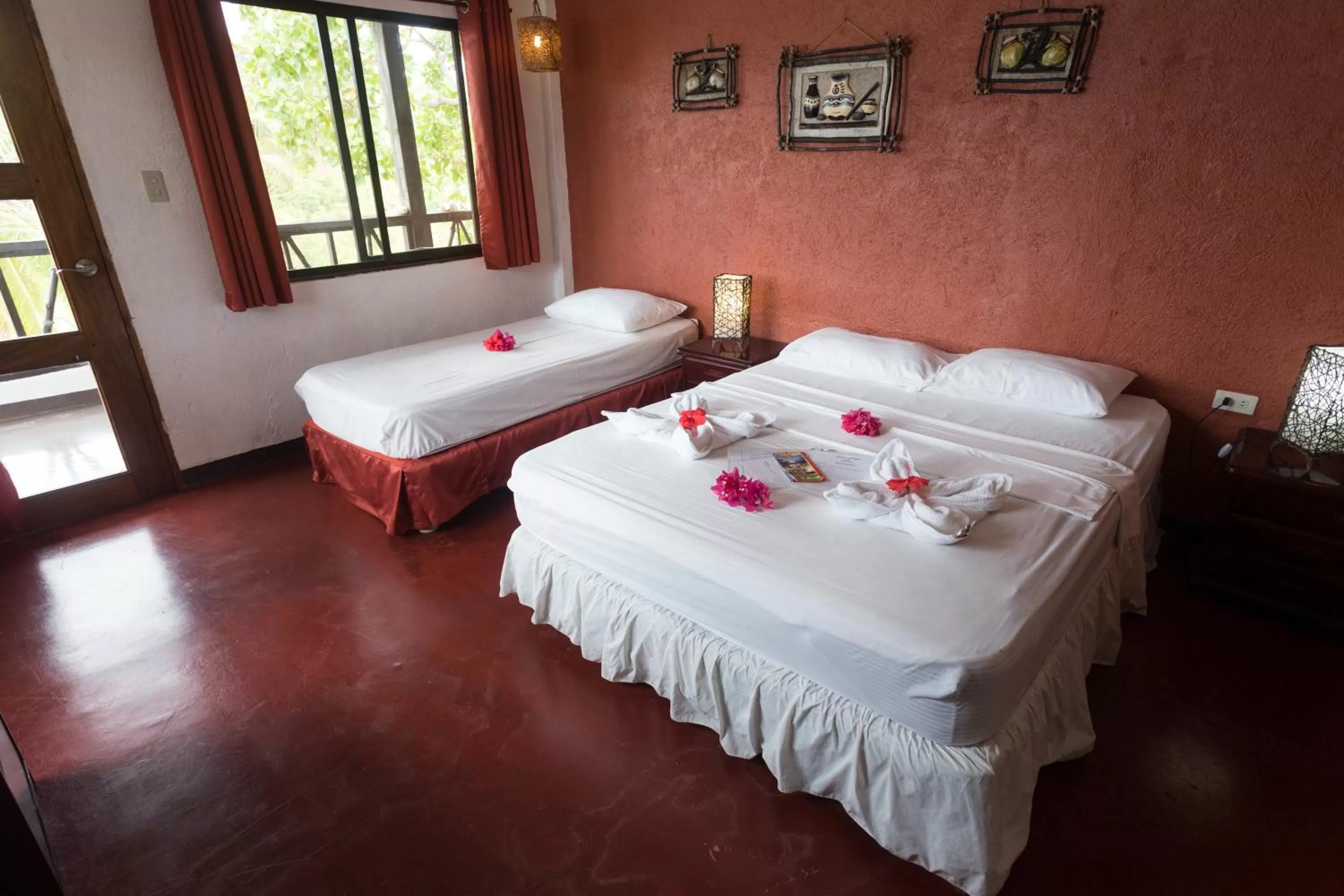 Day, Bed in Discovery Island Resort