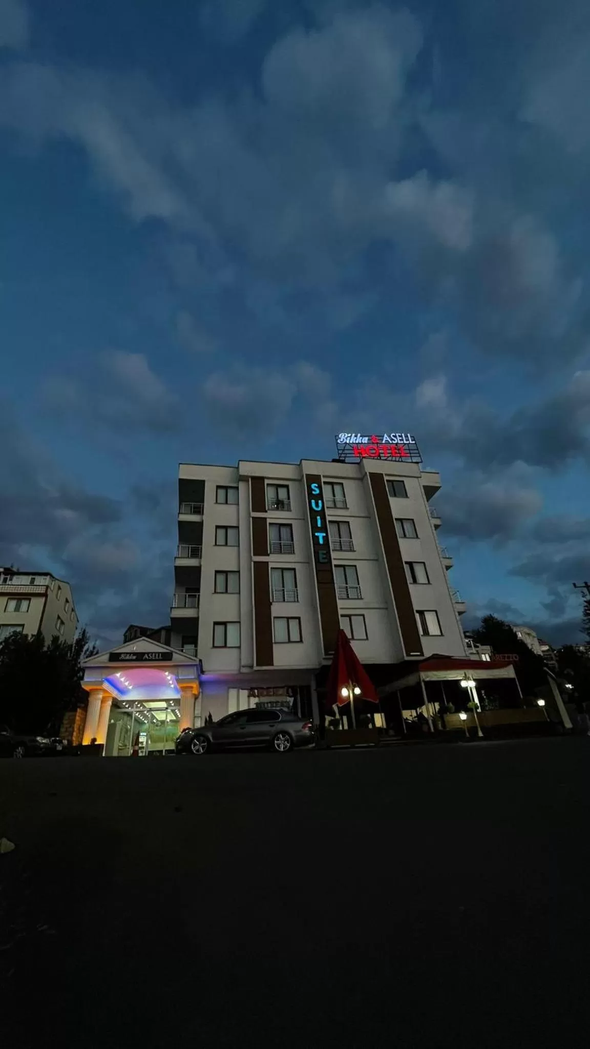 Property Building in Bikka&Asell Suite Hotel