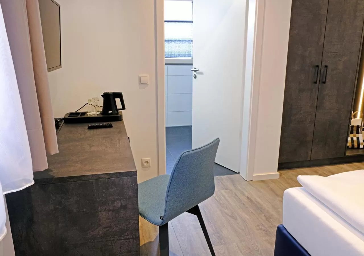 Bedroom in Hotel Bayerischer Hof