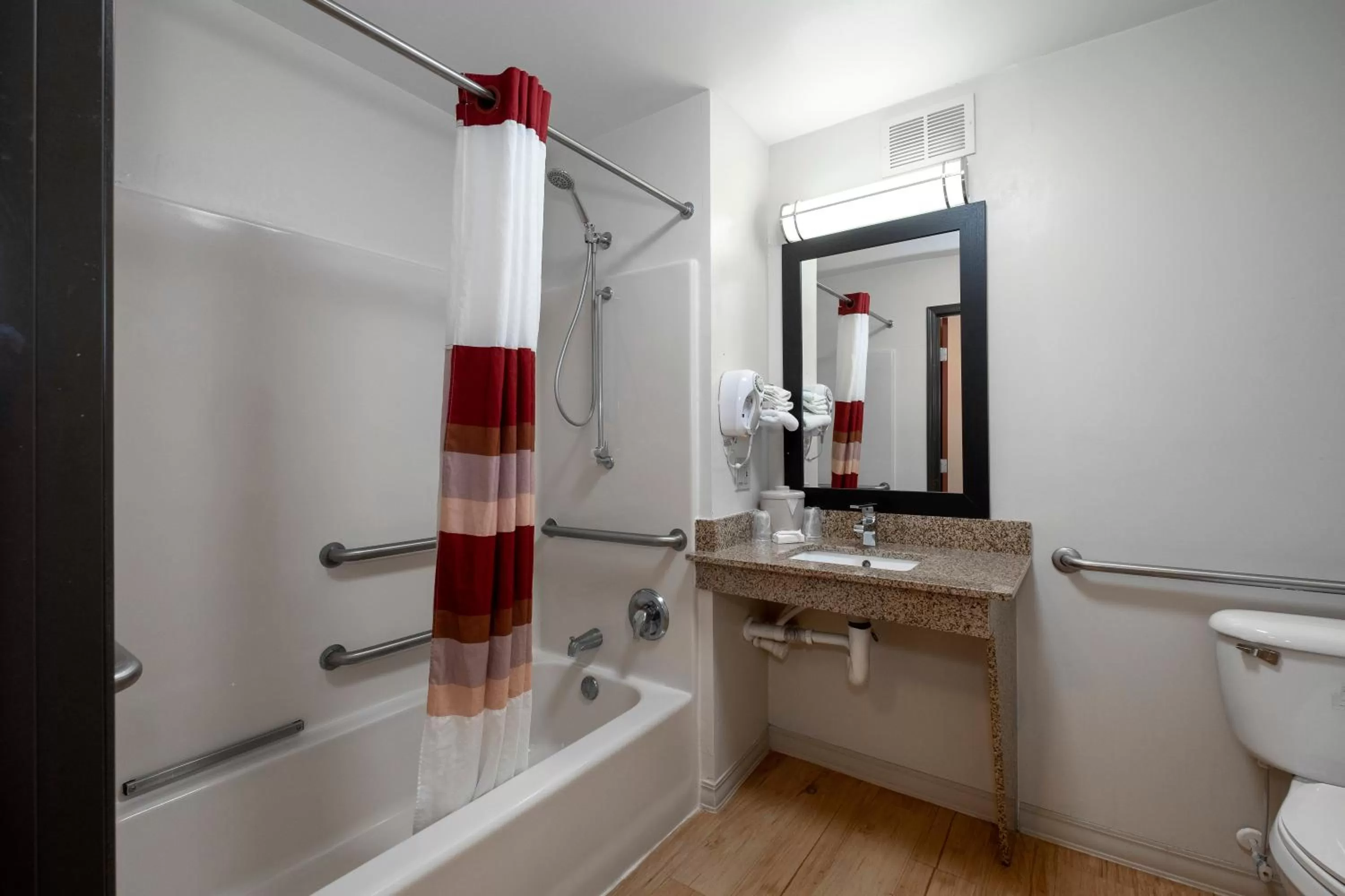 Other in Red Roof Inn & Suites Dover Downtown