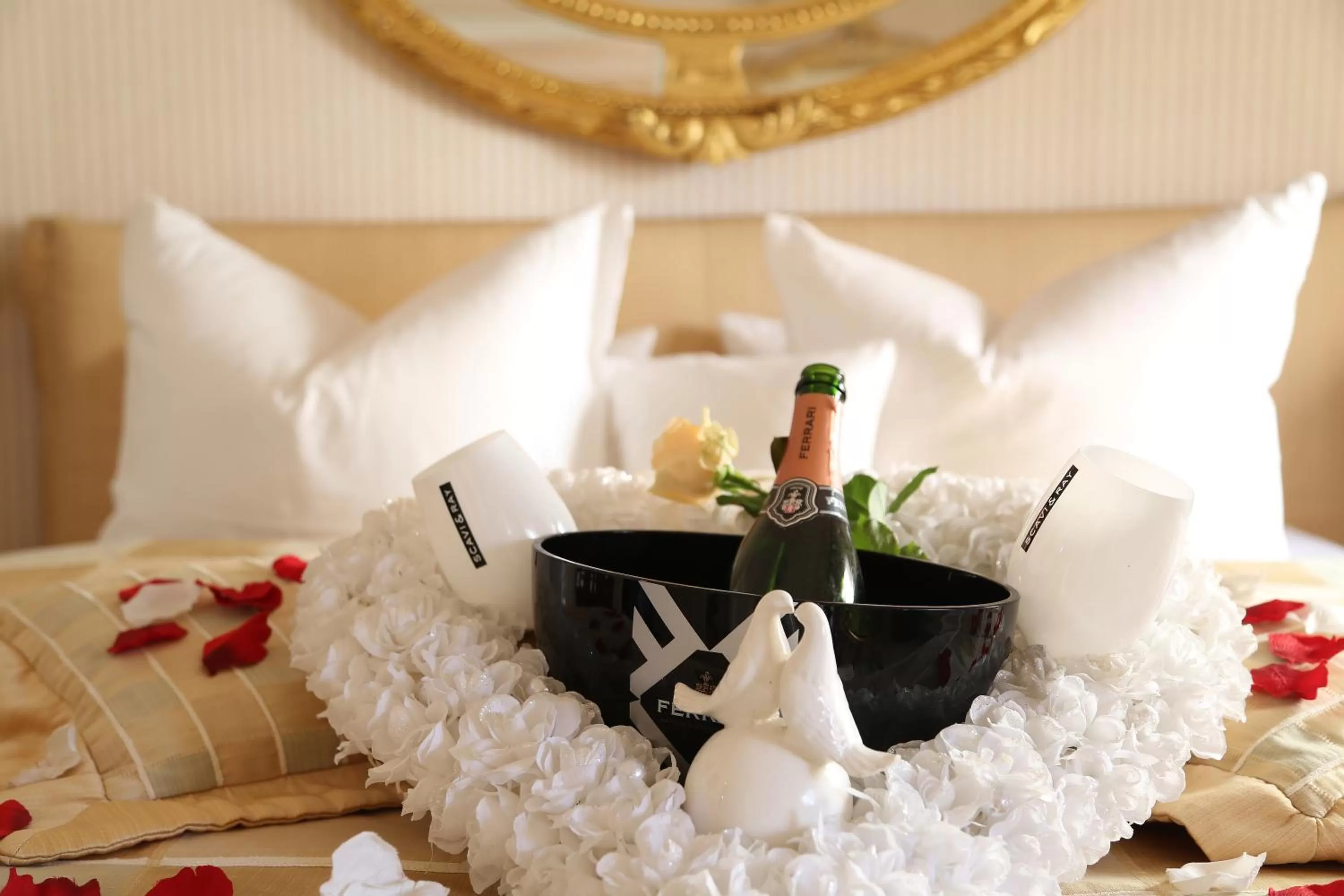 Bedroom, Bed in Hotel Don Giovanni