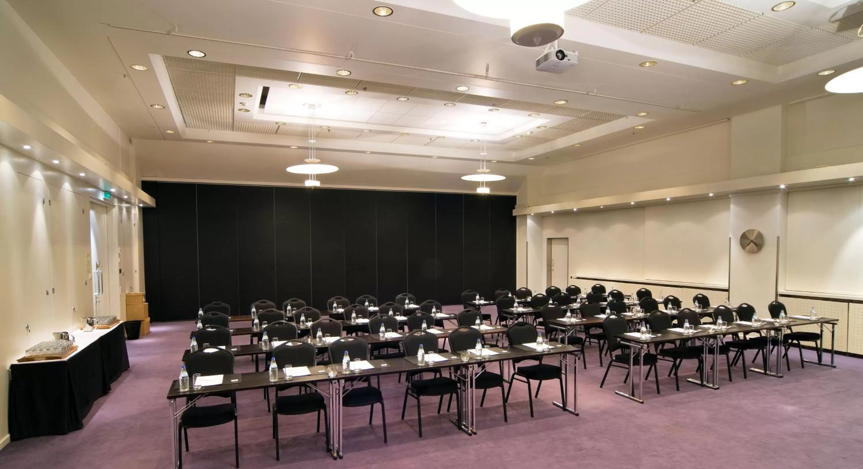 Meeting/conference room in Crowne Plaza Helsinki - Hesperia by IHG