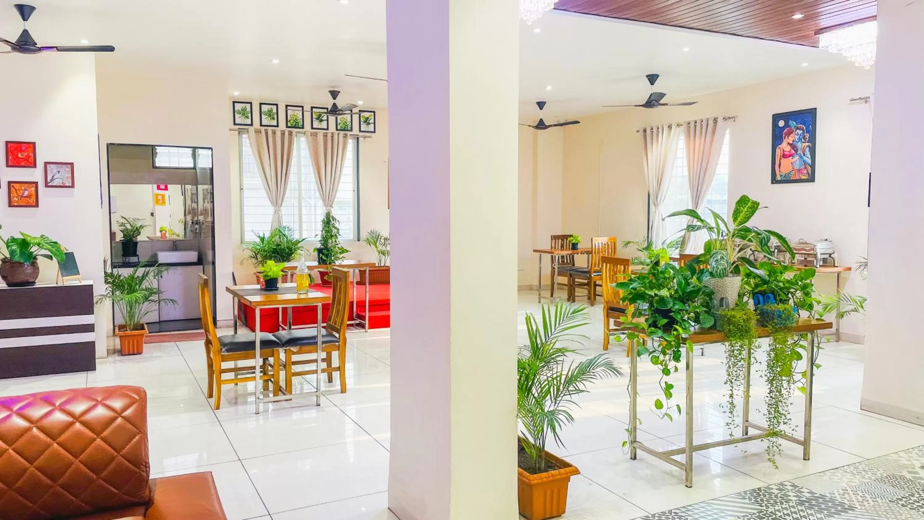 Restaurant/places to eat in Treebo Royal Imperio, Hinjewadi