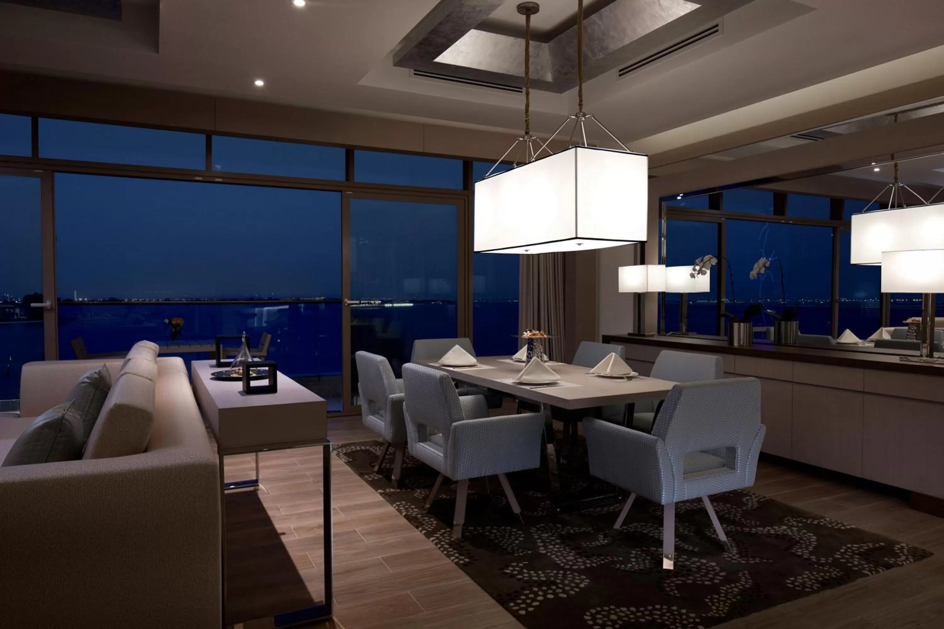 Dining area in Royal M Hotel Abu Dhabi by Gewan