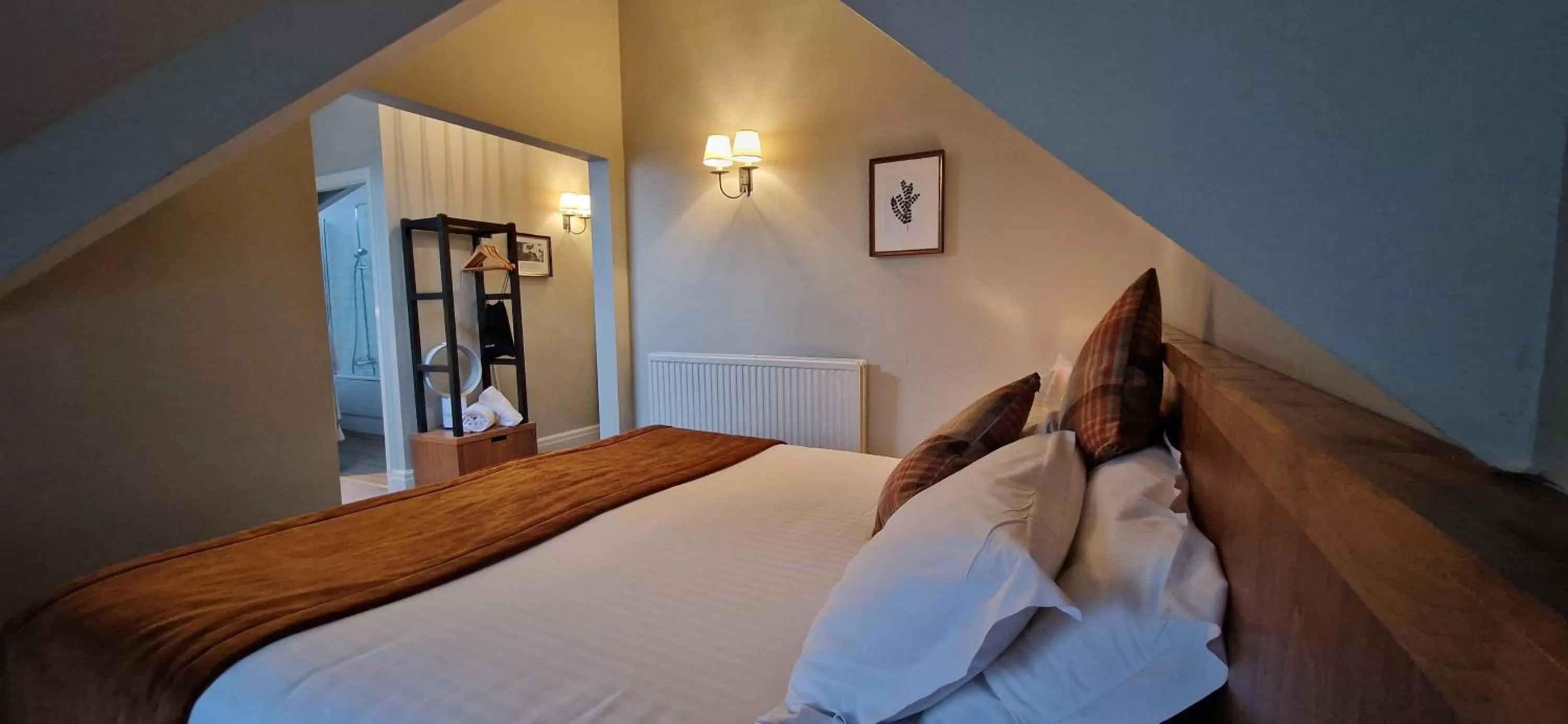 Bed in The Cross-Keys Hotel