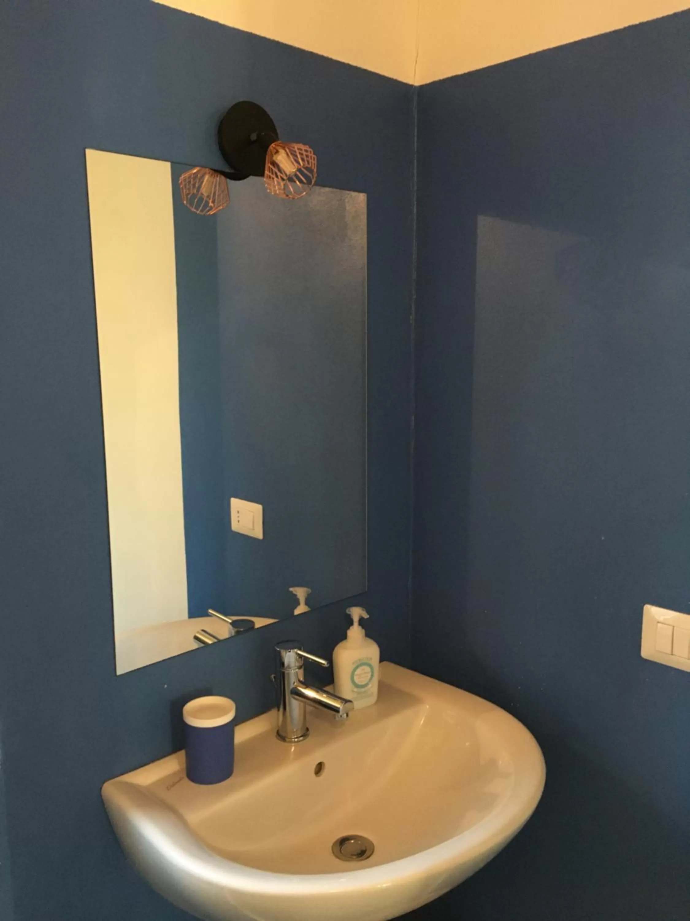 Bathroom in B&B La Corte del Segrino