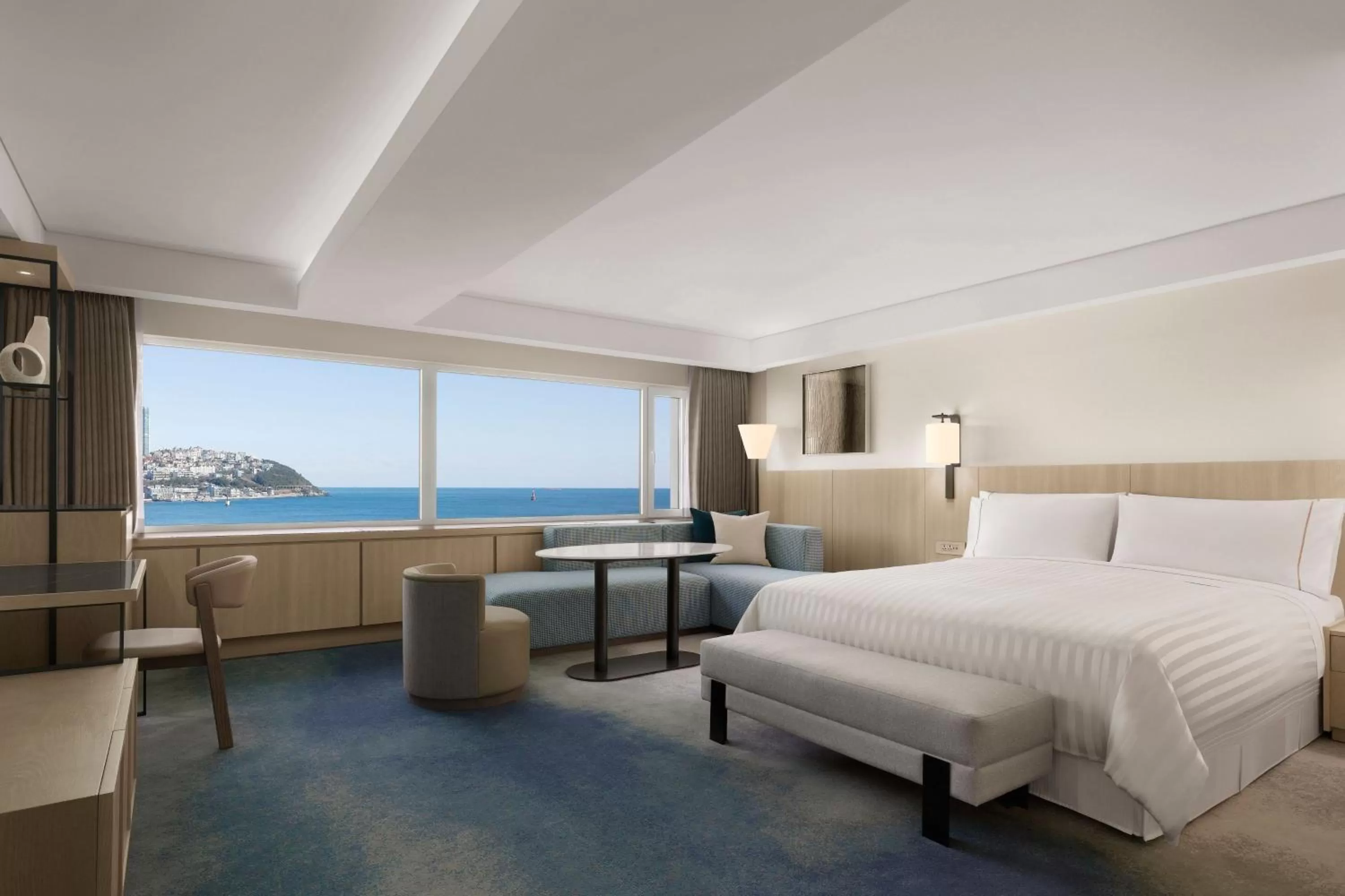 Photo of the whole room, Bed in The Westin Josun Busan