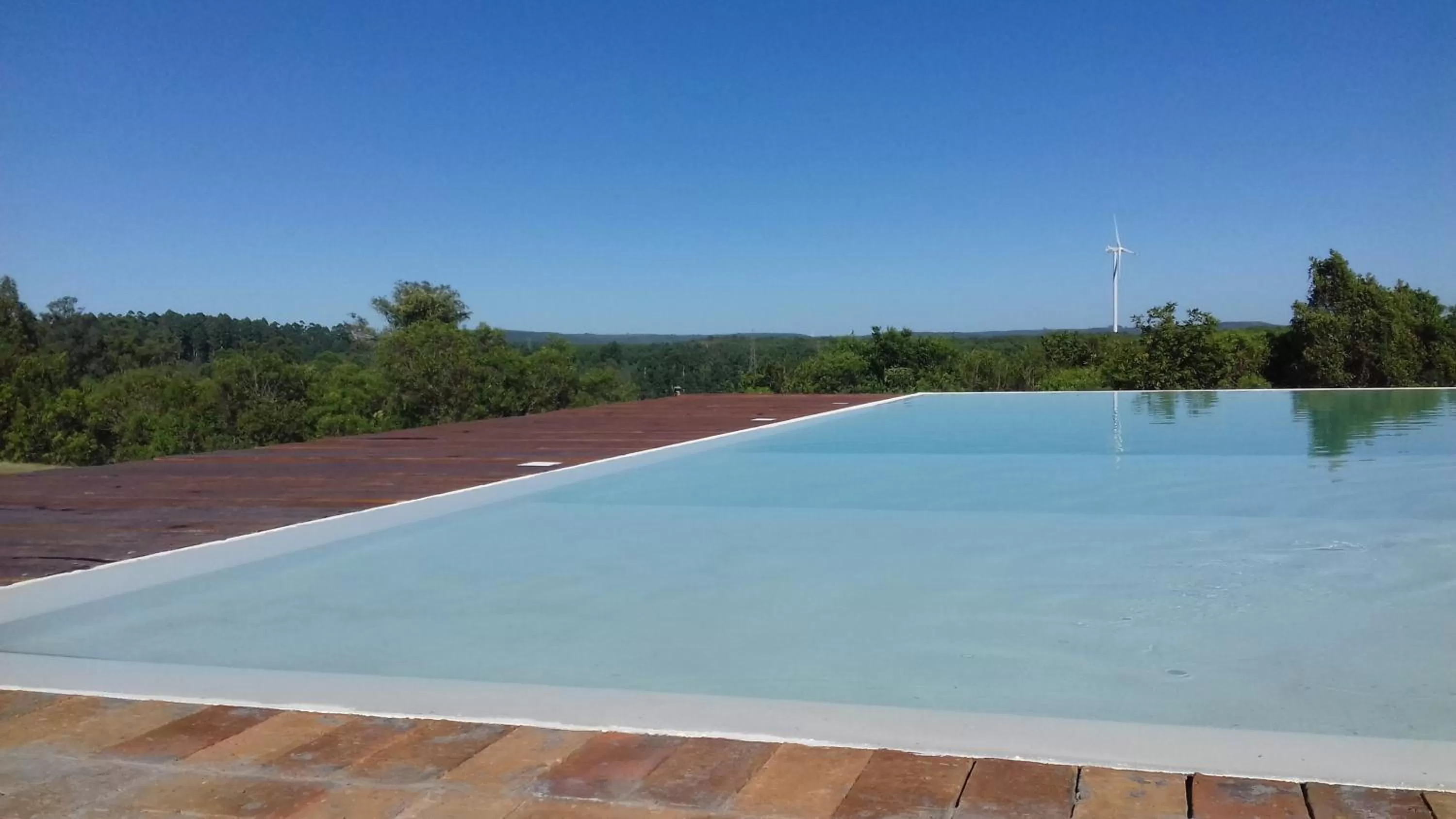 Swimming pool in Hostería La Bordona