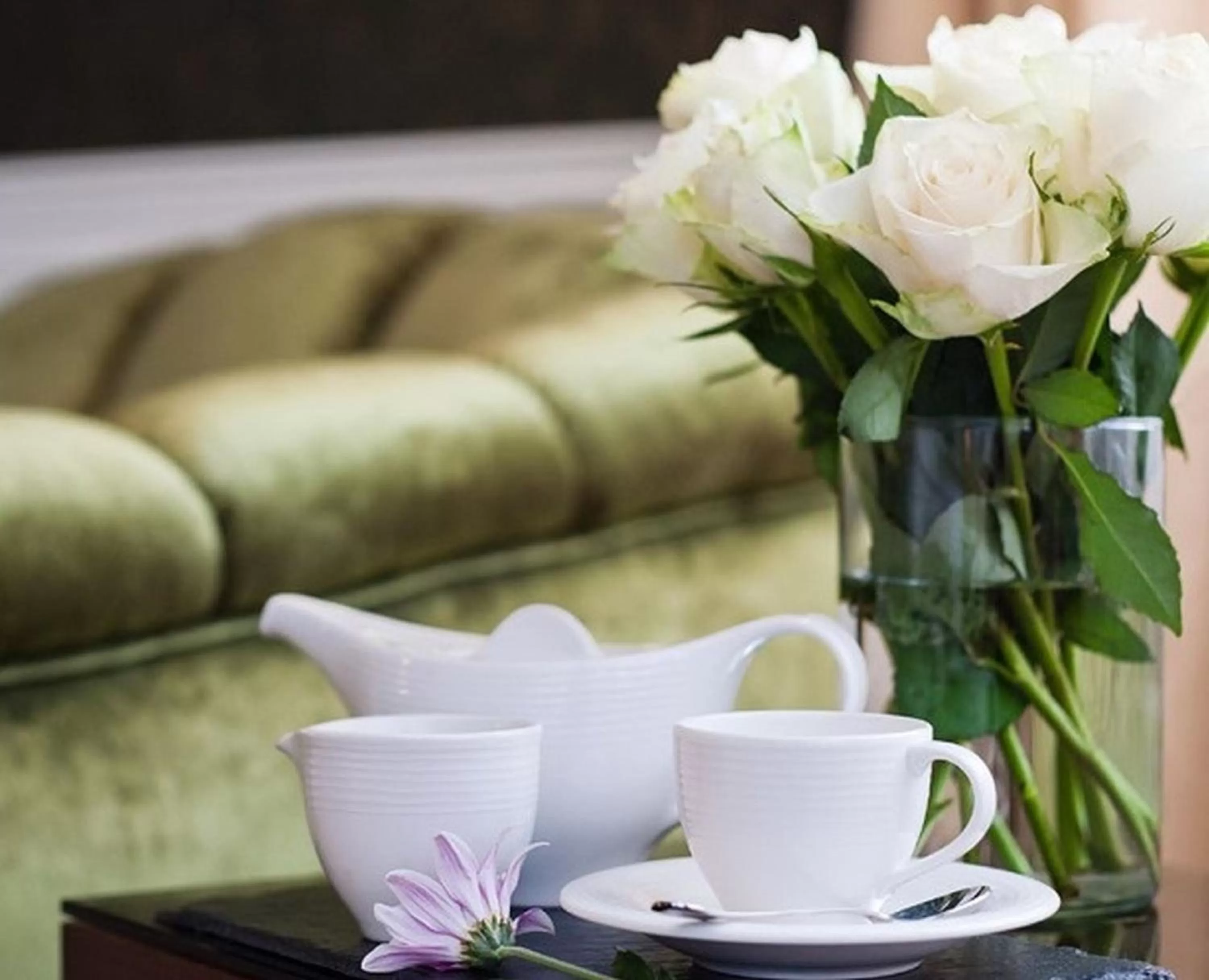 Coffee/tea facilities in Grape Hotel