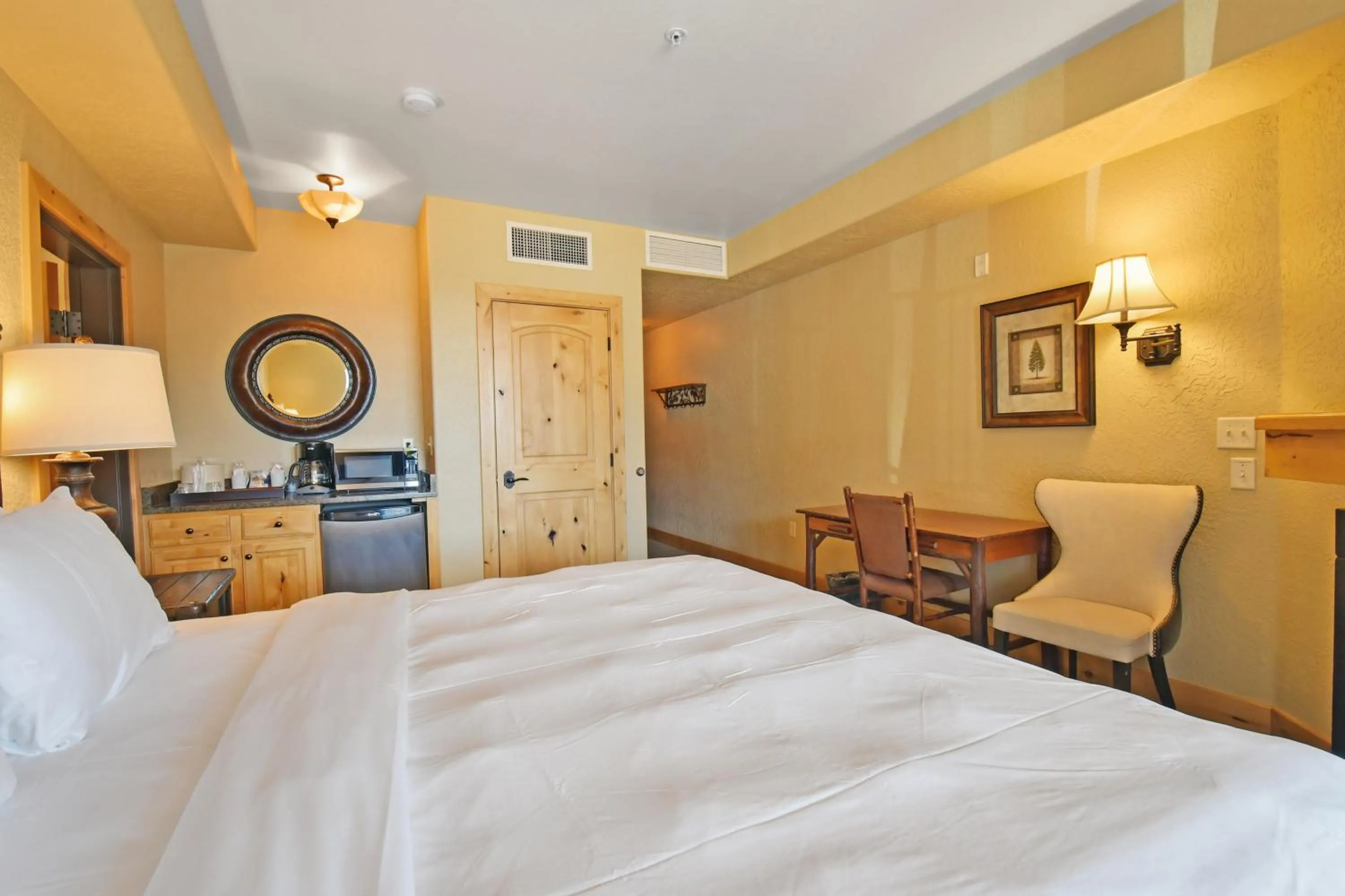 Bed in Silverado Lodge by Park City - Canyons Village