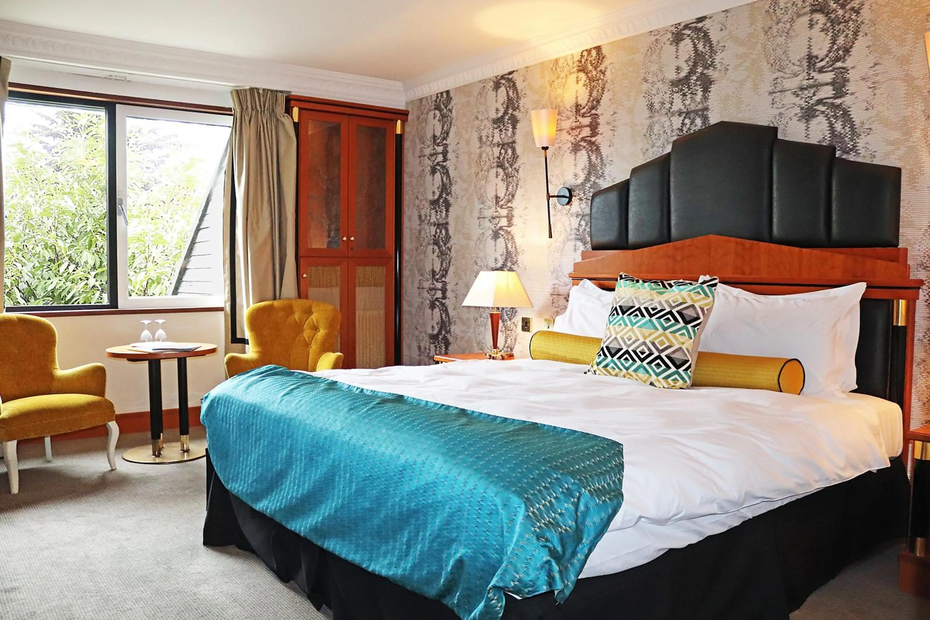 Bedroom, Bed in Fredrick's Hotel & Spa