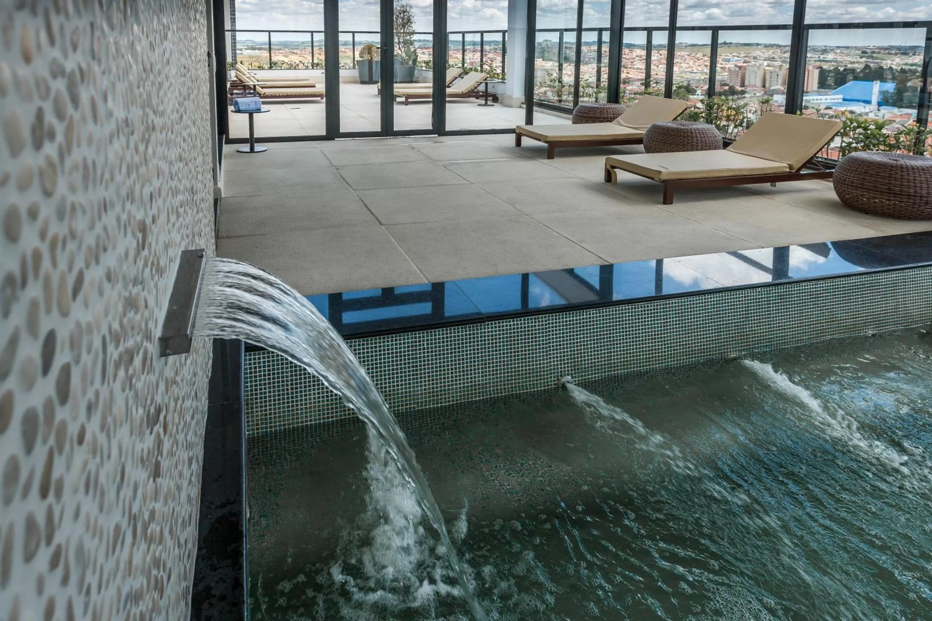 Hot Tub in Royal Palm Tower Indaiatuba