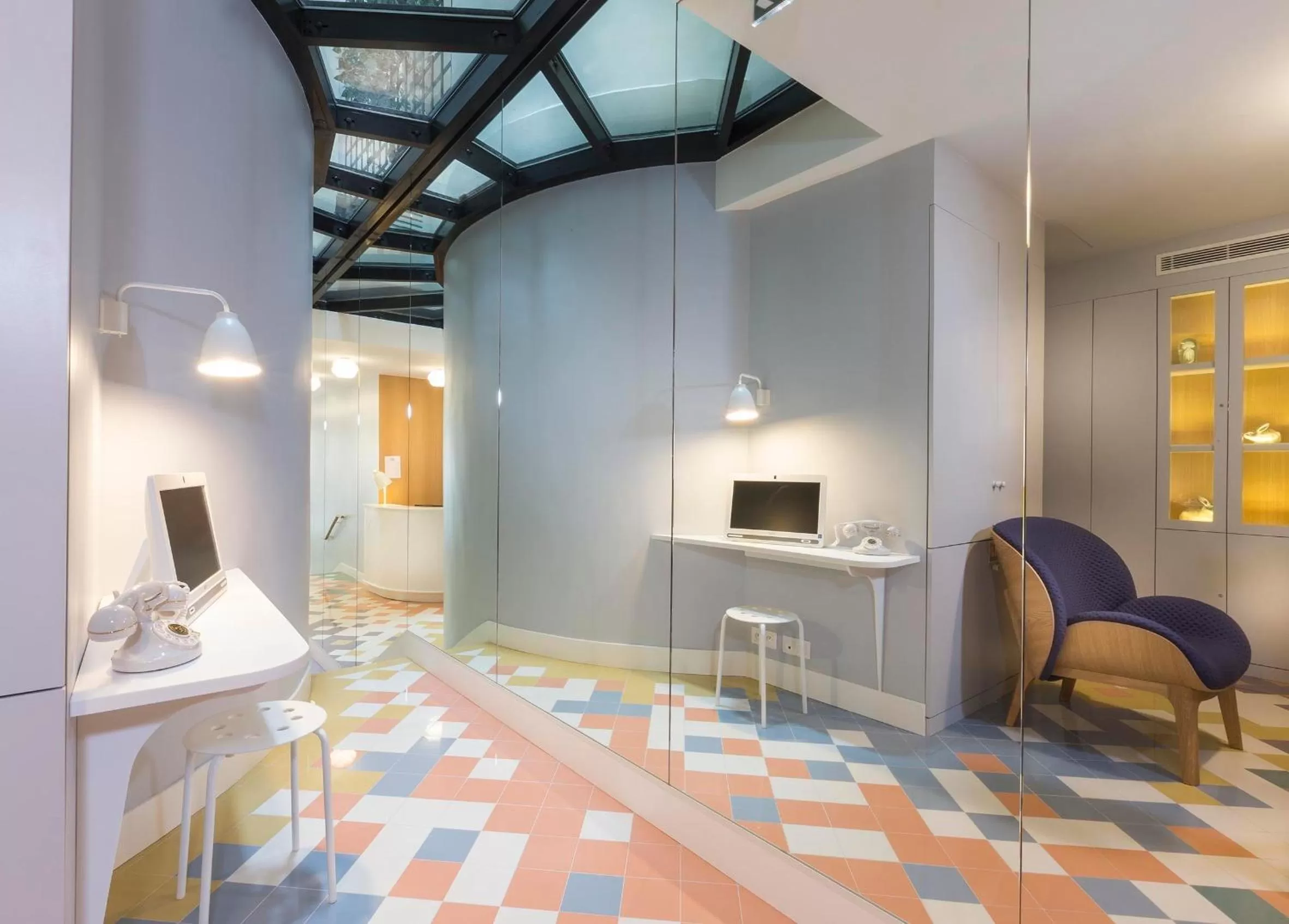 TV and multimedia in Hotel le Lapin Blanc