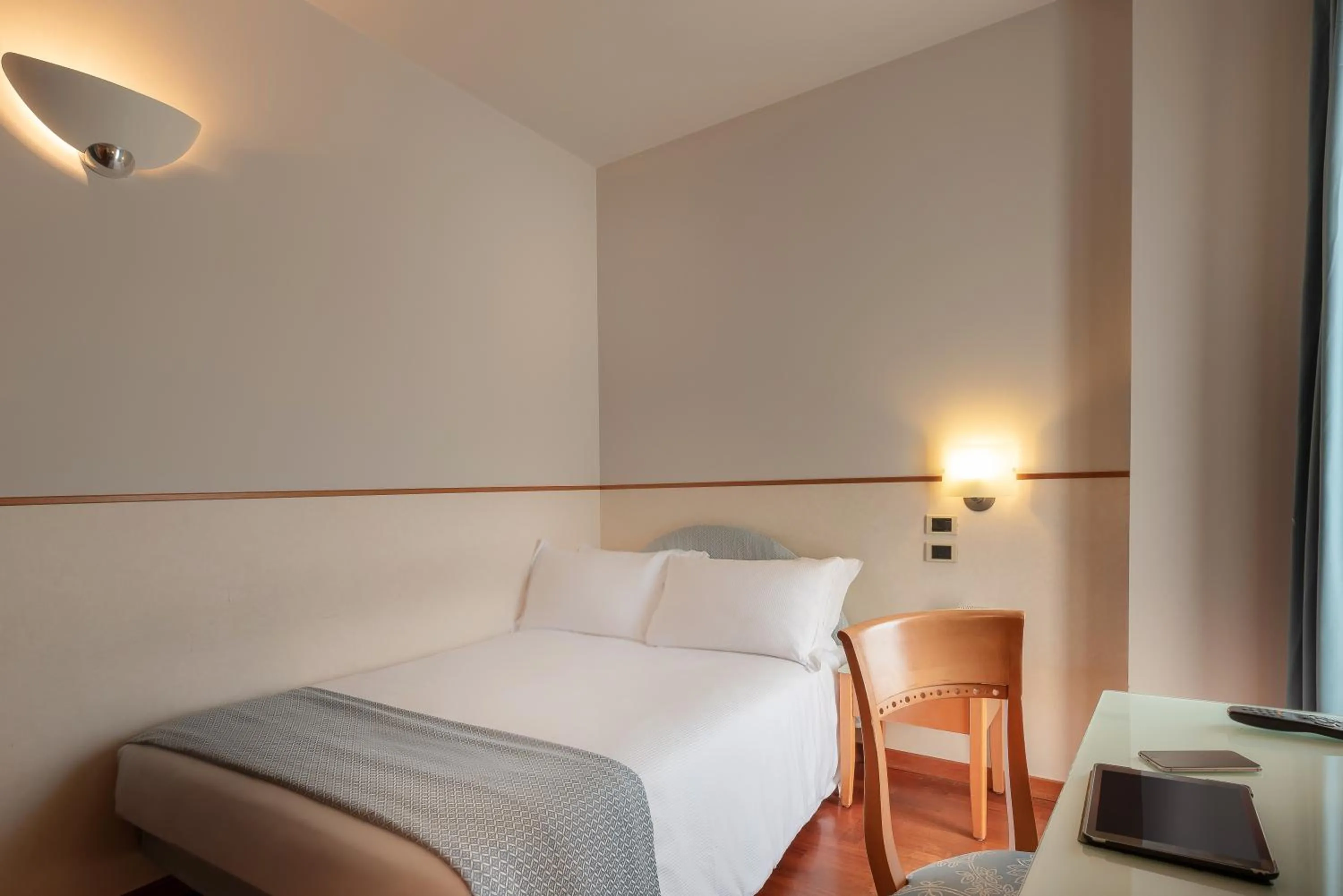 Bedroom, Bed in Hotel Baia Flaminia