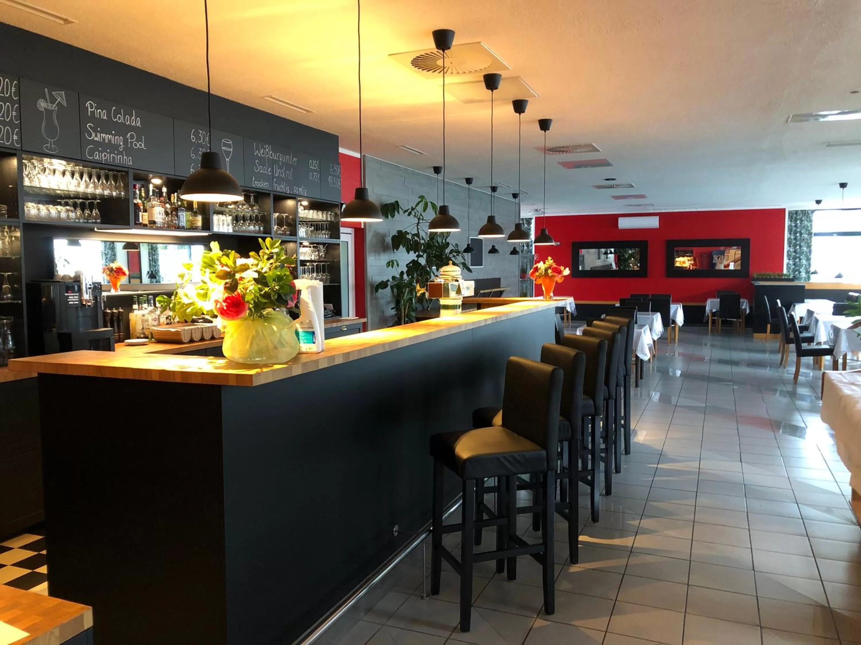 Lounge or bar in astral'Inn Leipzig Hotel & Restaurant