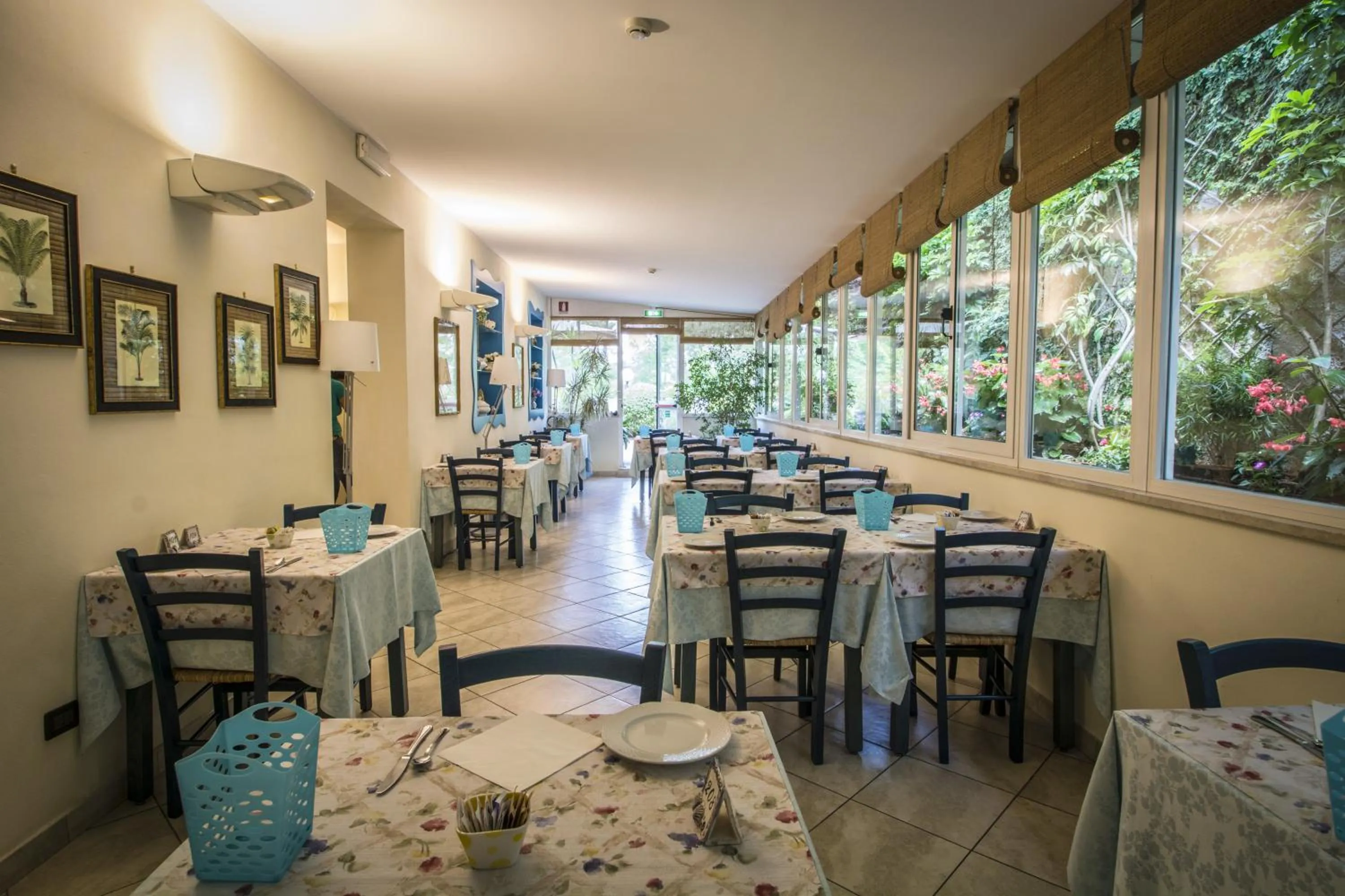 Restaurant/places to eat in Hotel Riviera Blu