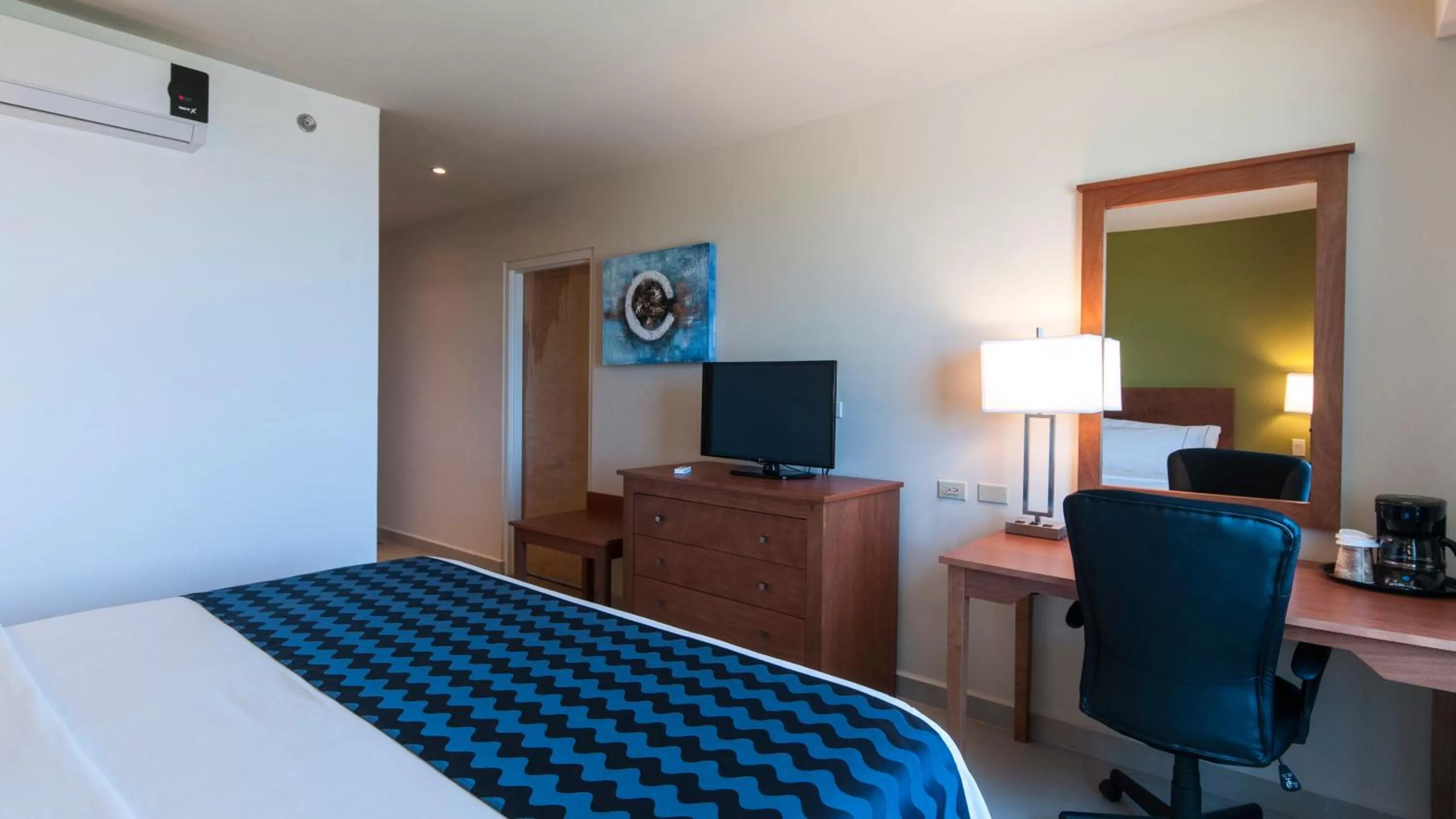 Photo of the whole room, Bed in Holiday Inn Express Cabo San Lucas by IHG