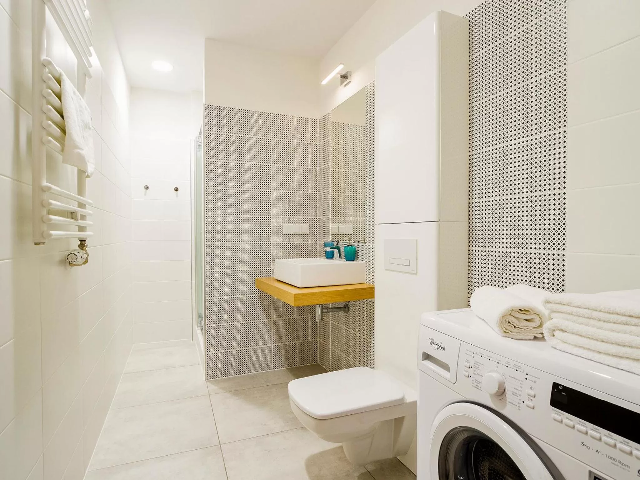 Shower in Riverside Aparthotel Cracow