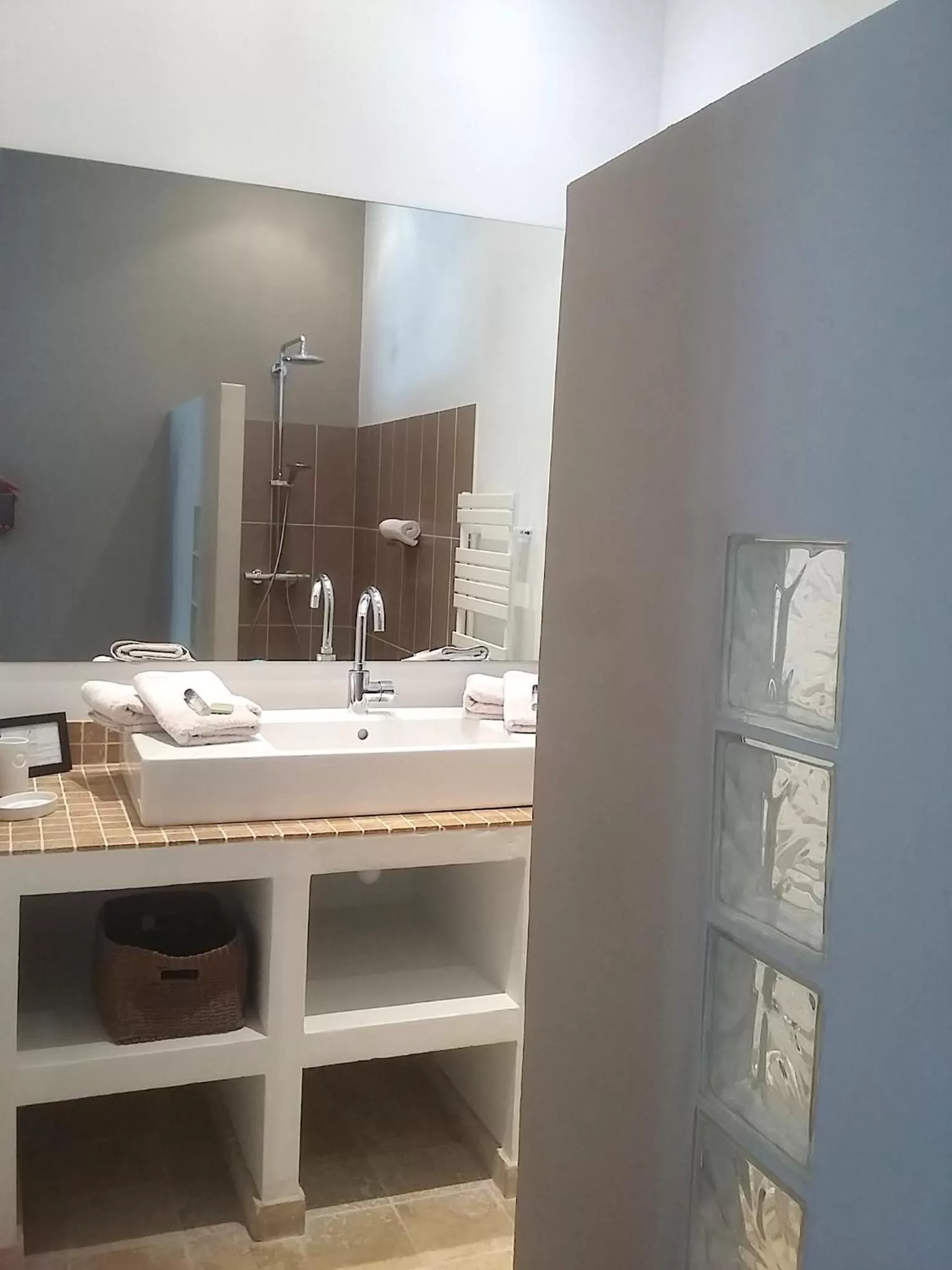 Shower, Bathroom in La Fréjade