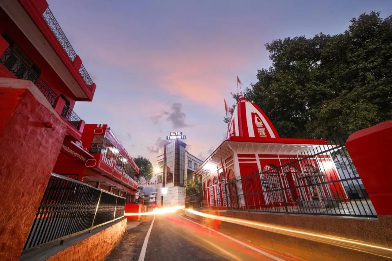 Property building in Hotel Trimurti