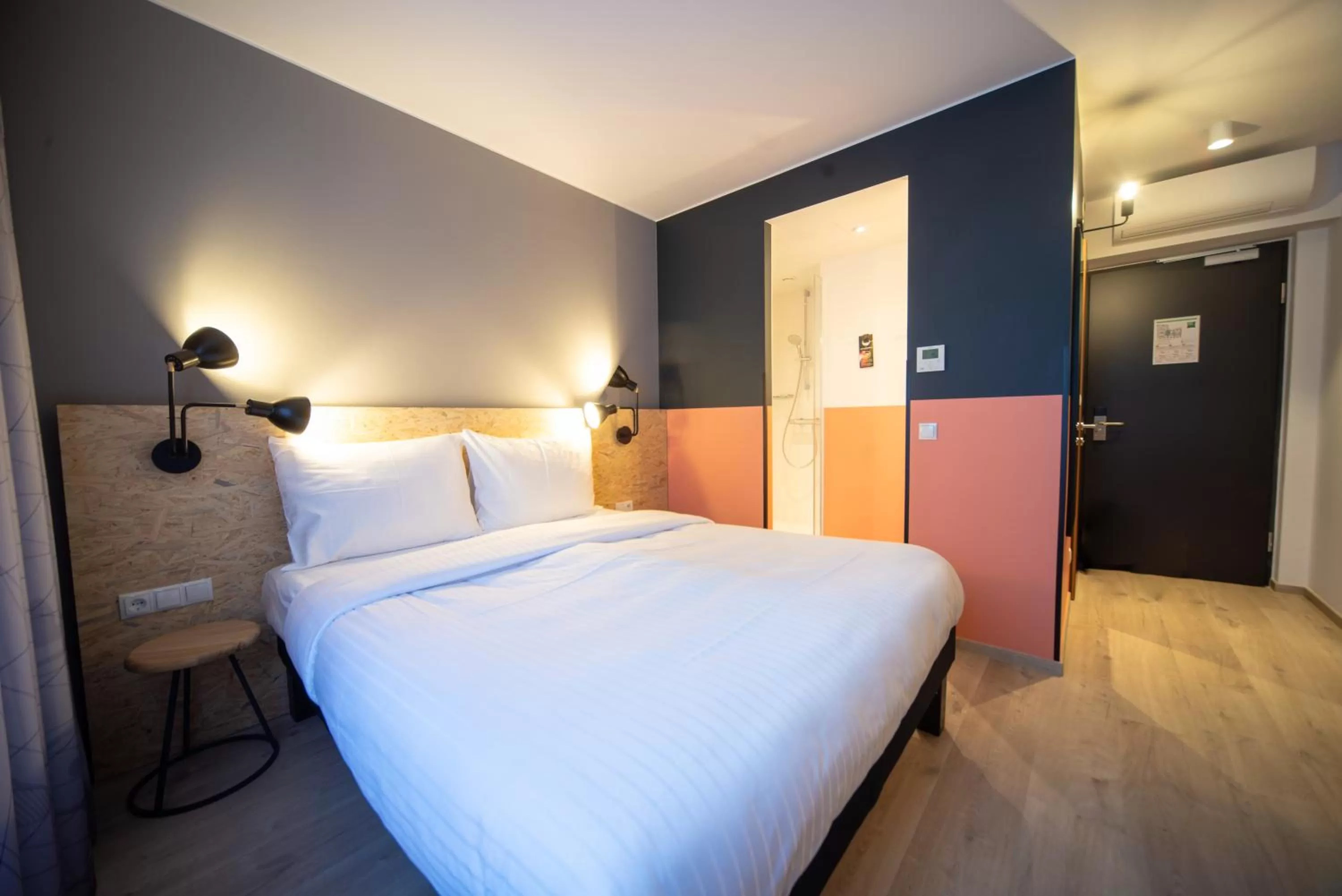 Photo of the whole room, Bed in ibis Styles Wien Messe Prater