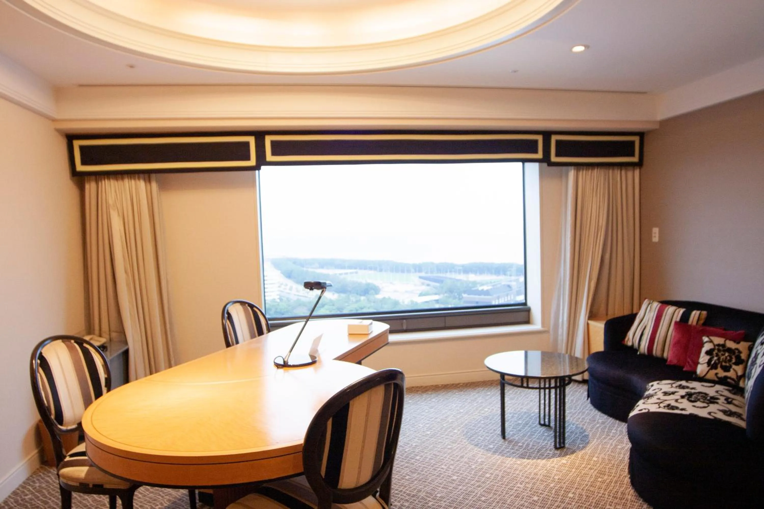 Living room in Hotel New Otani Makuhari