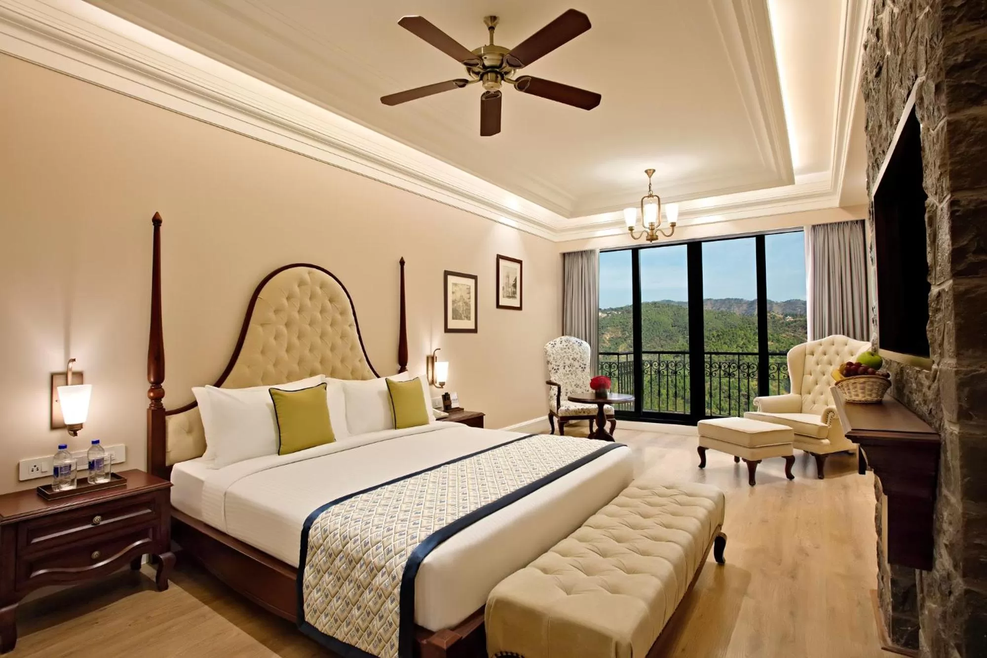 Photo of the whole room, Bed in Fortune Select Forest Hill, Kasauli - Member ITC Hotels' Group